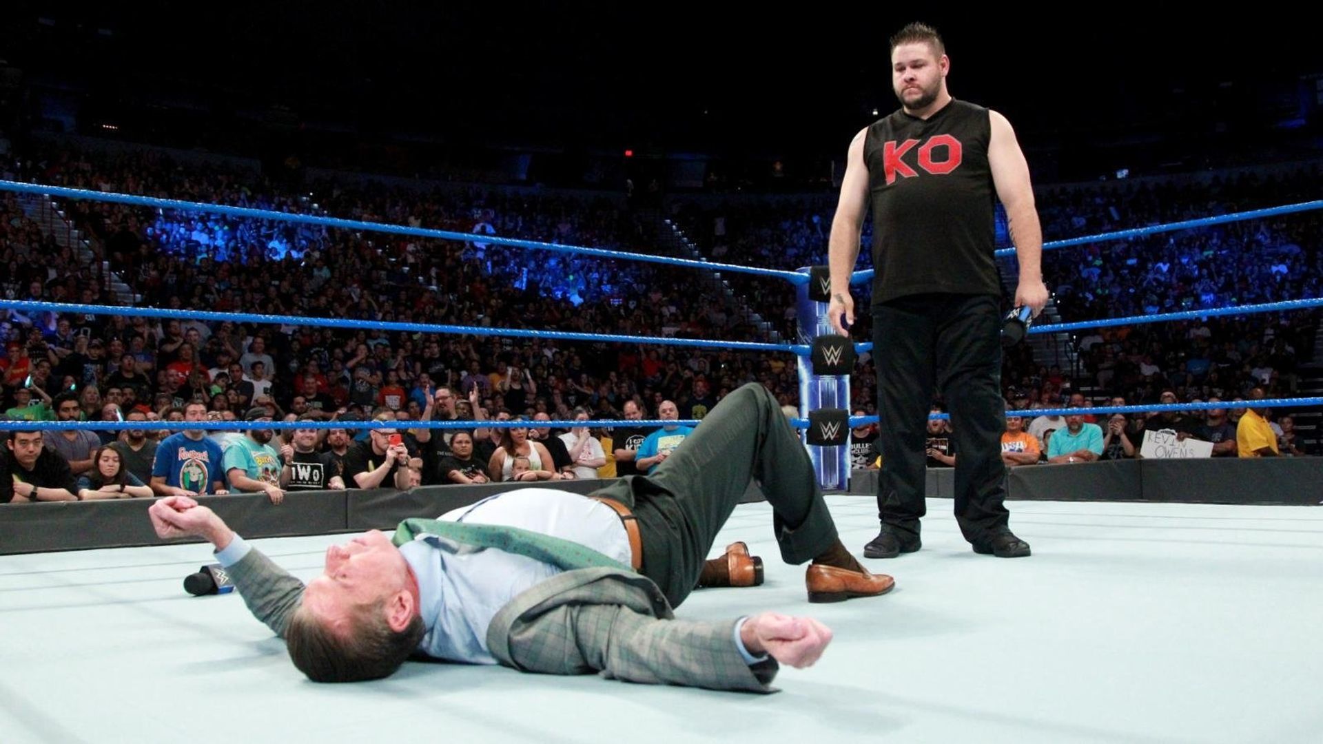 World Wrestling Federation Smackdown! background