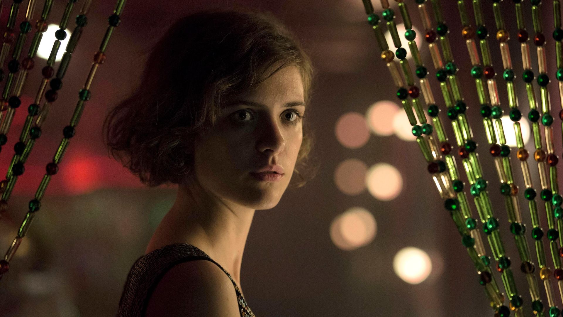 Babylon Berlin background