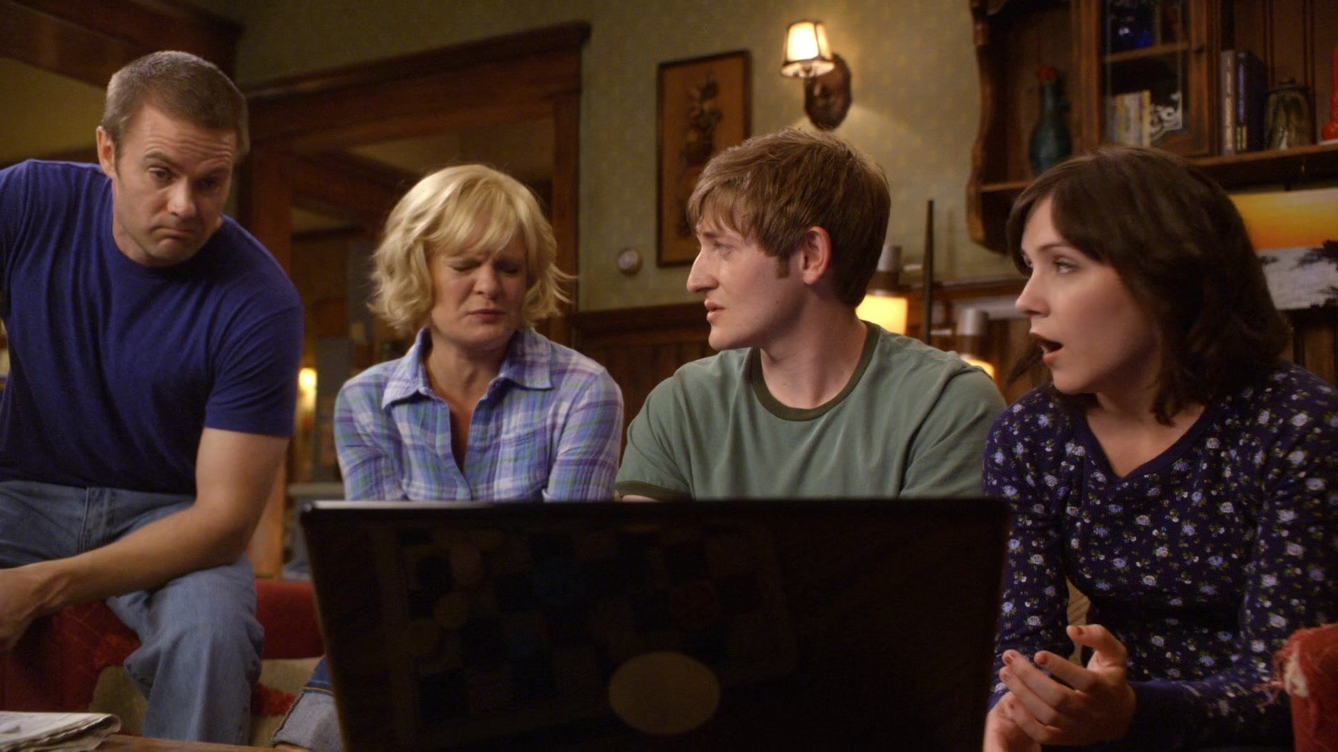 Raising Hope background