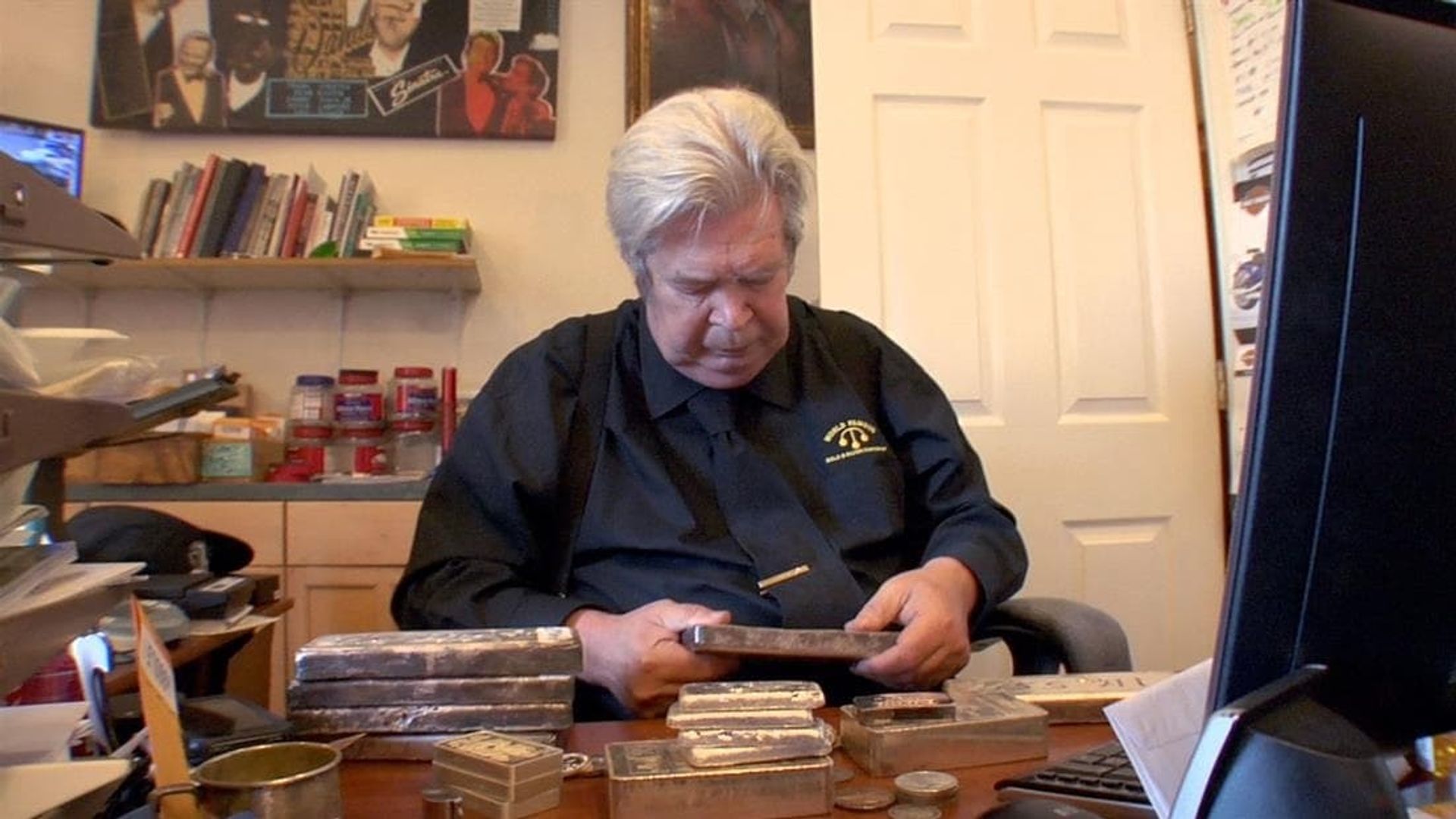 Pawn Stars background
