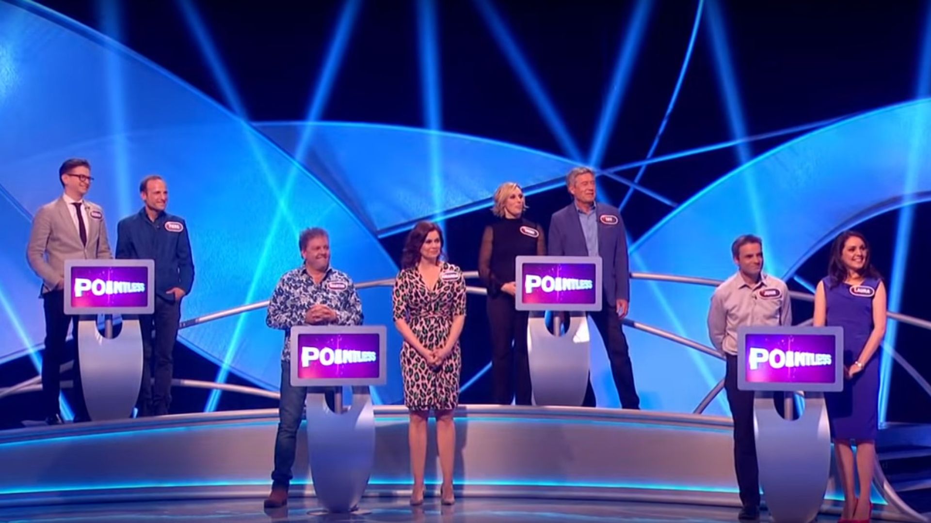 Pointless Celebrities background