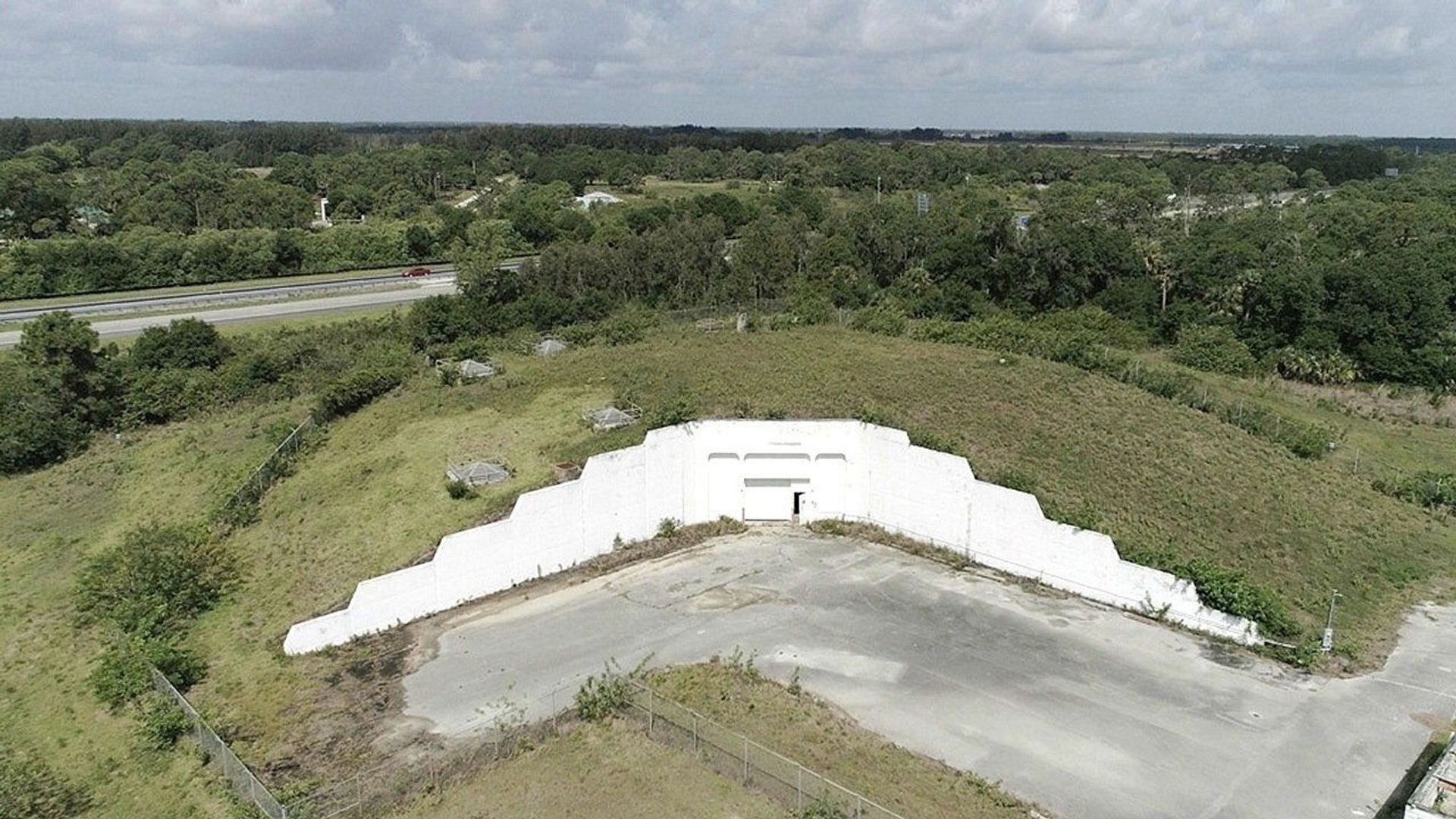Abandoned Engineering background