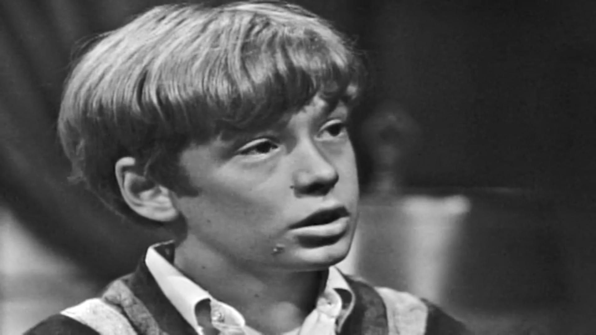 Dark Shadows background