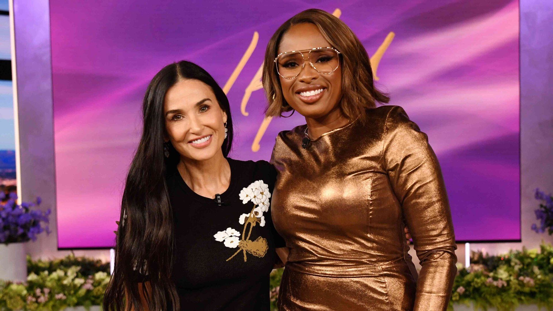 The Jennifer Hudson Show background
