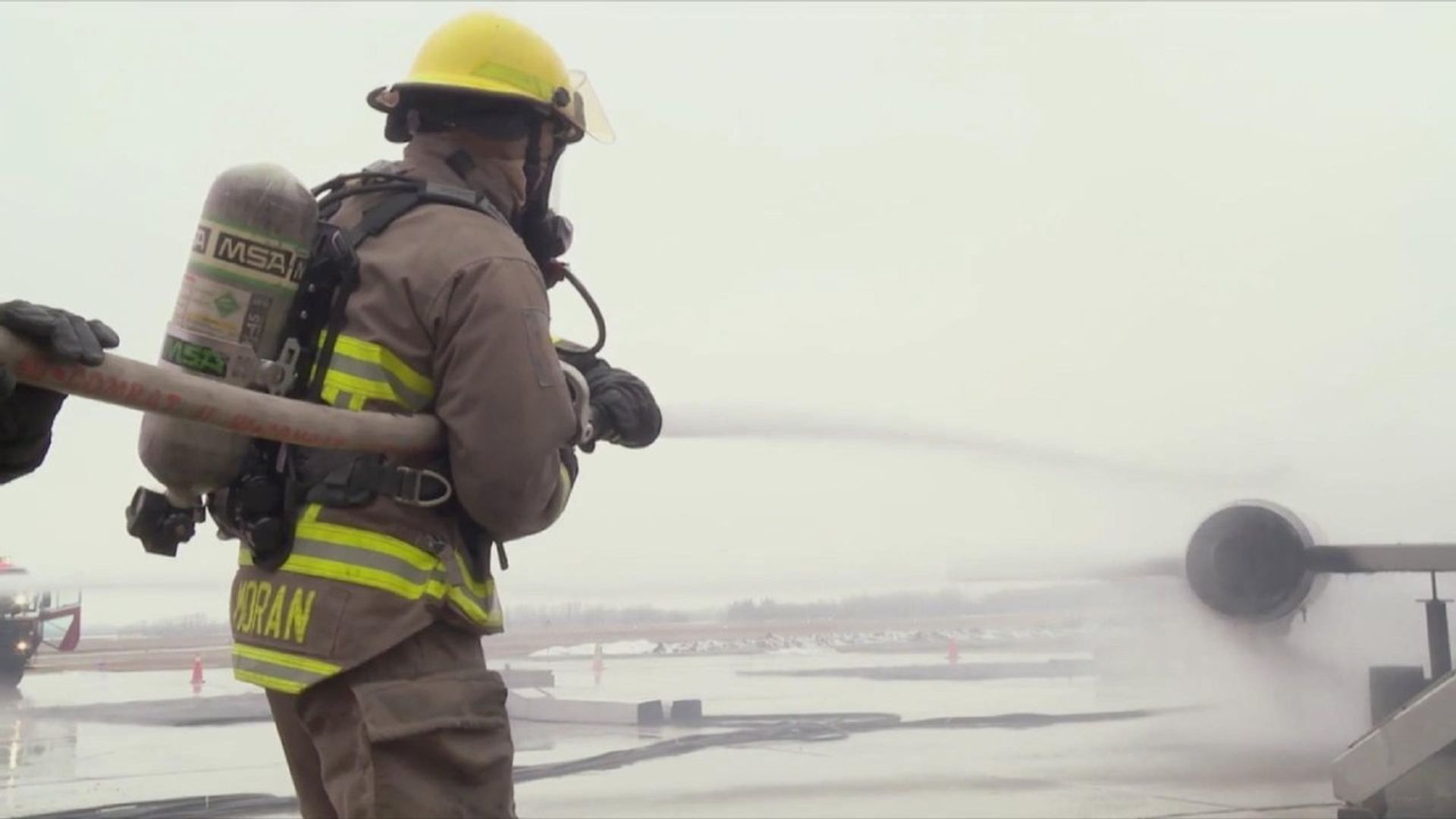 Airport: Below Zero background