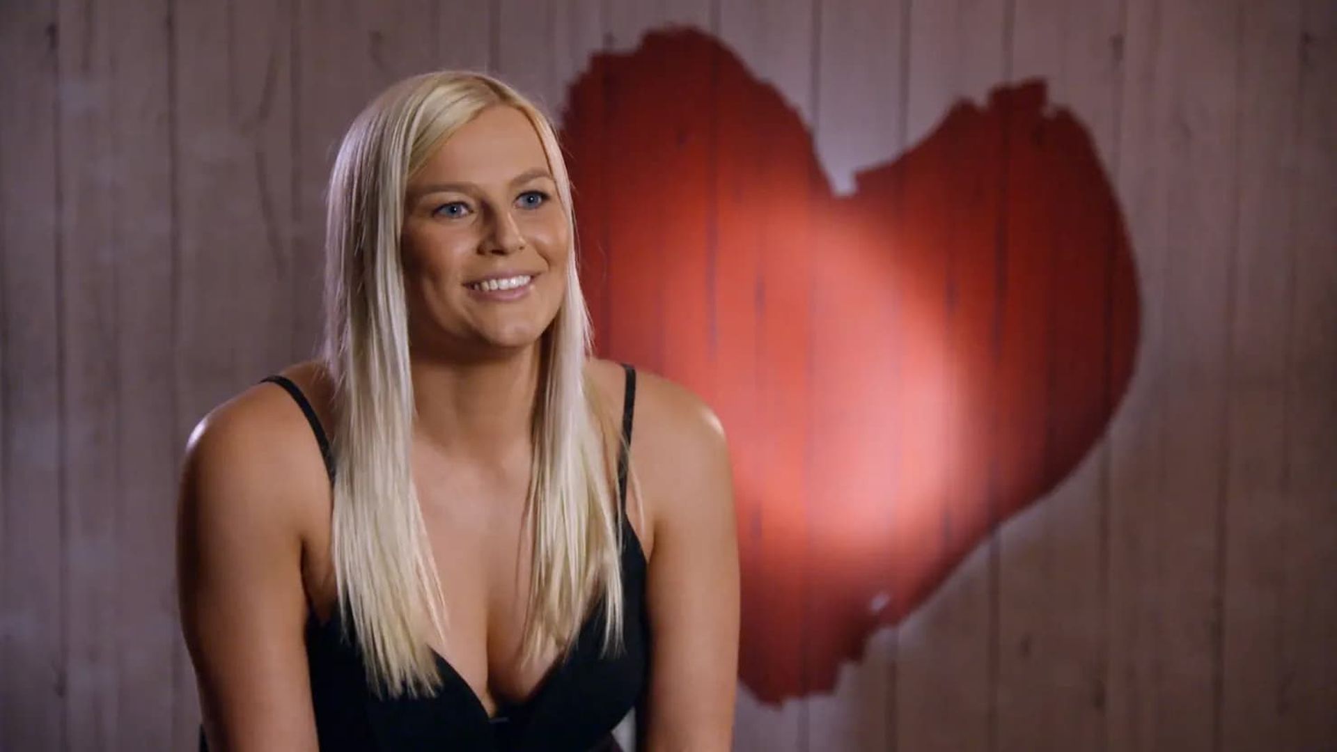 First Dates background