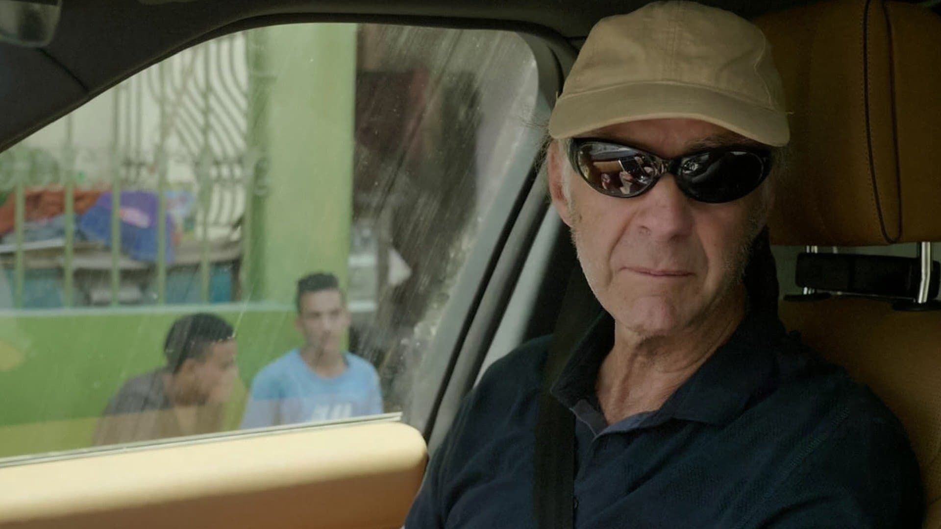 Fiennes: Return to the Nile background