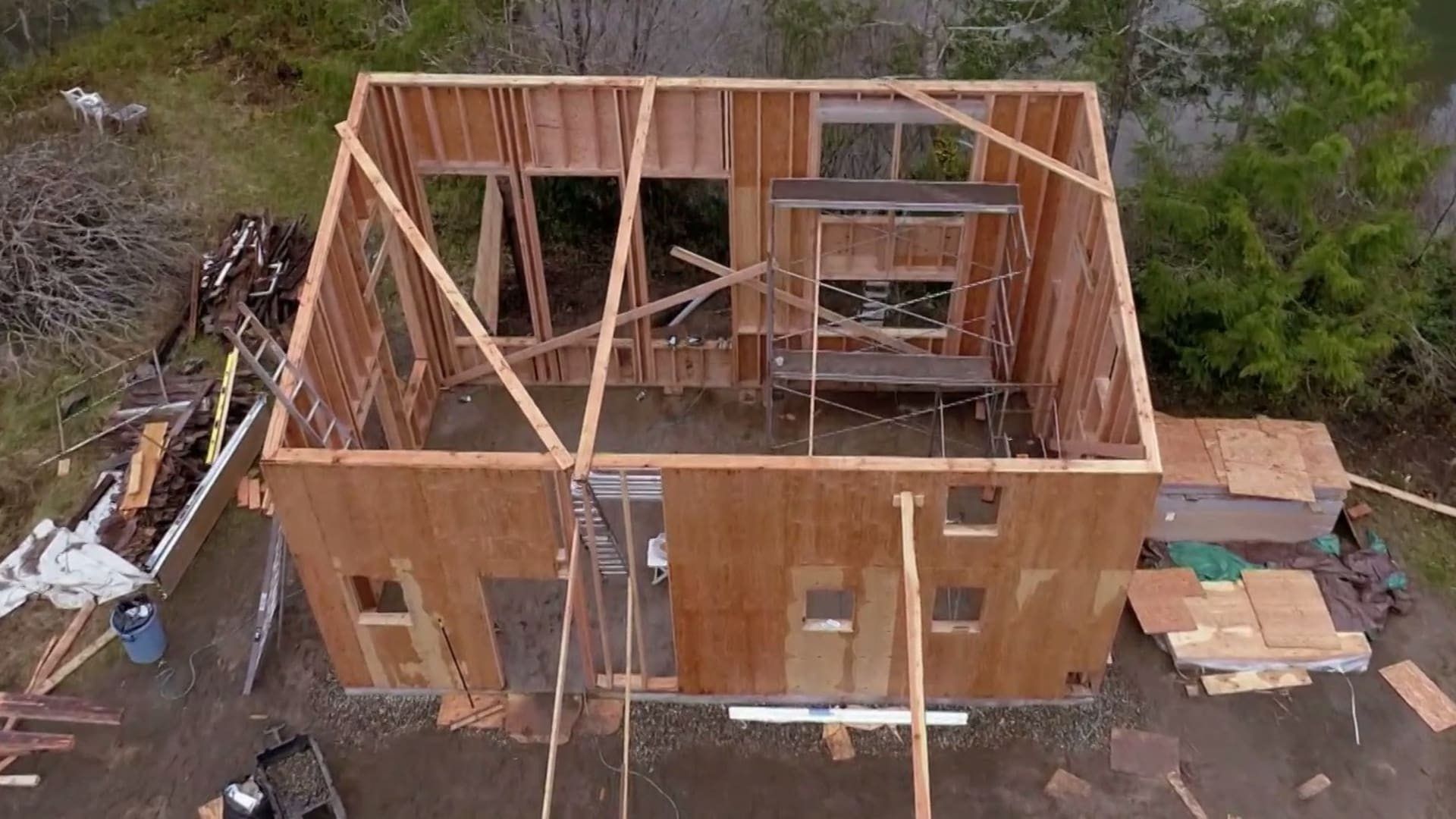 Building Off the Grid background