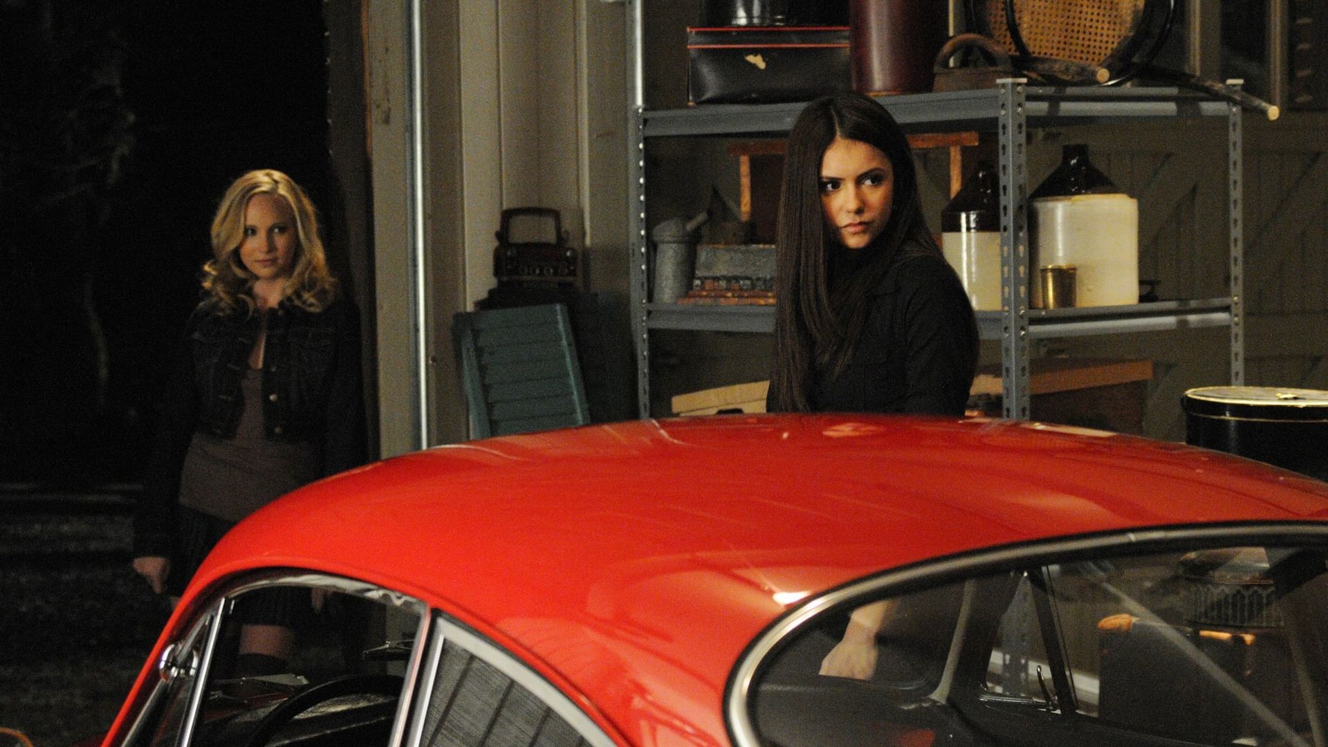 The Vampire Diaries background
