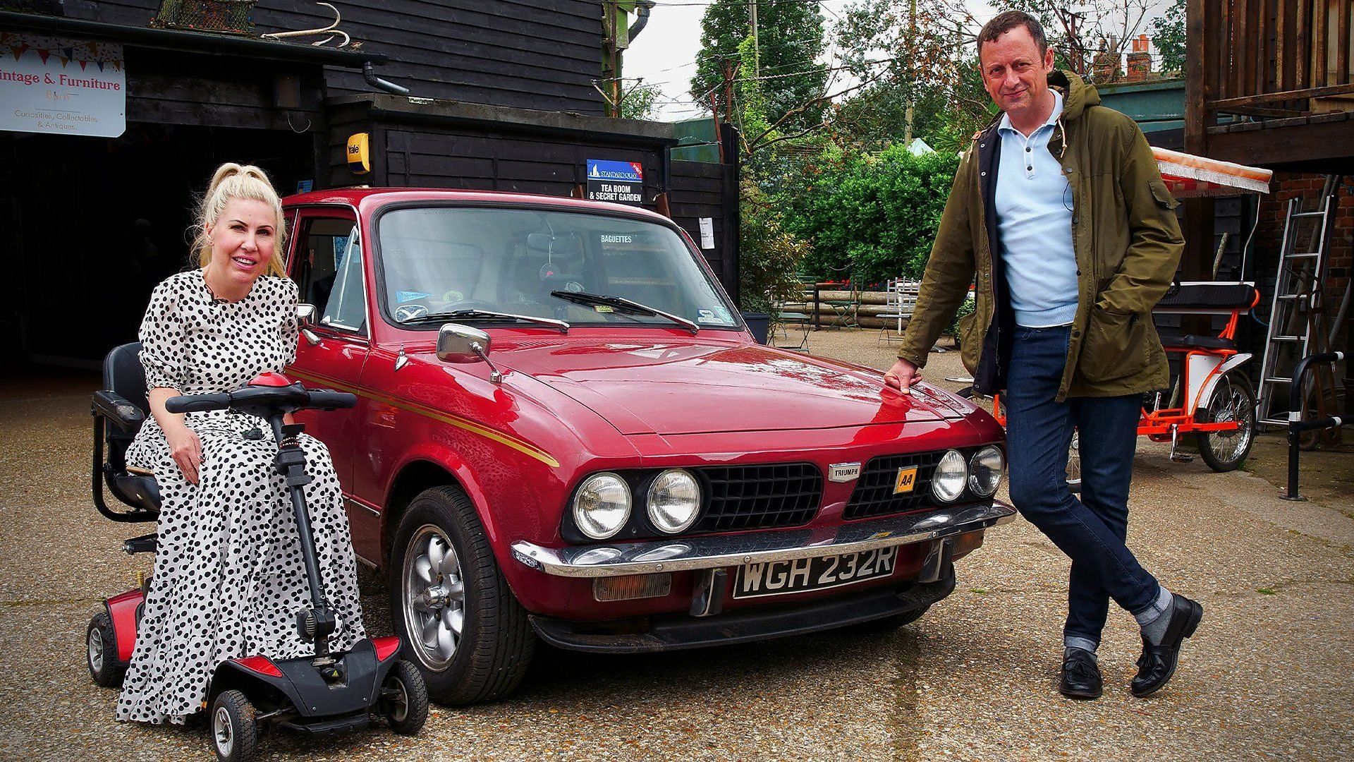 Celebrity Antiques Road Trip background