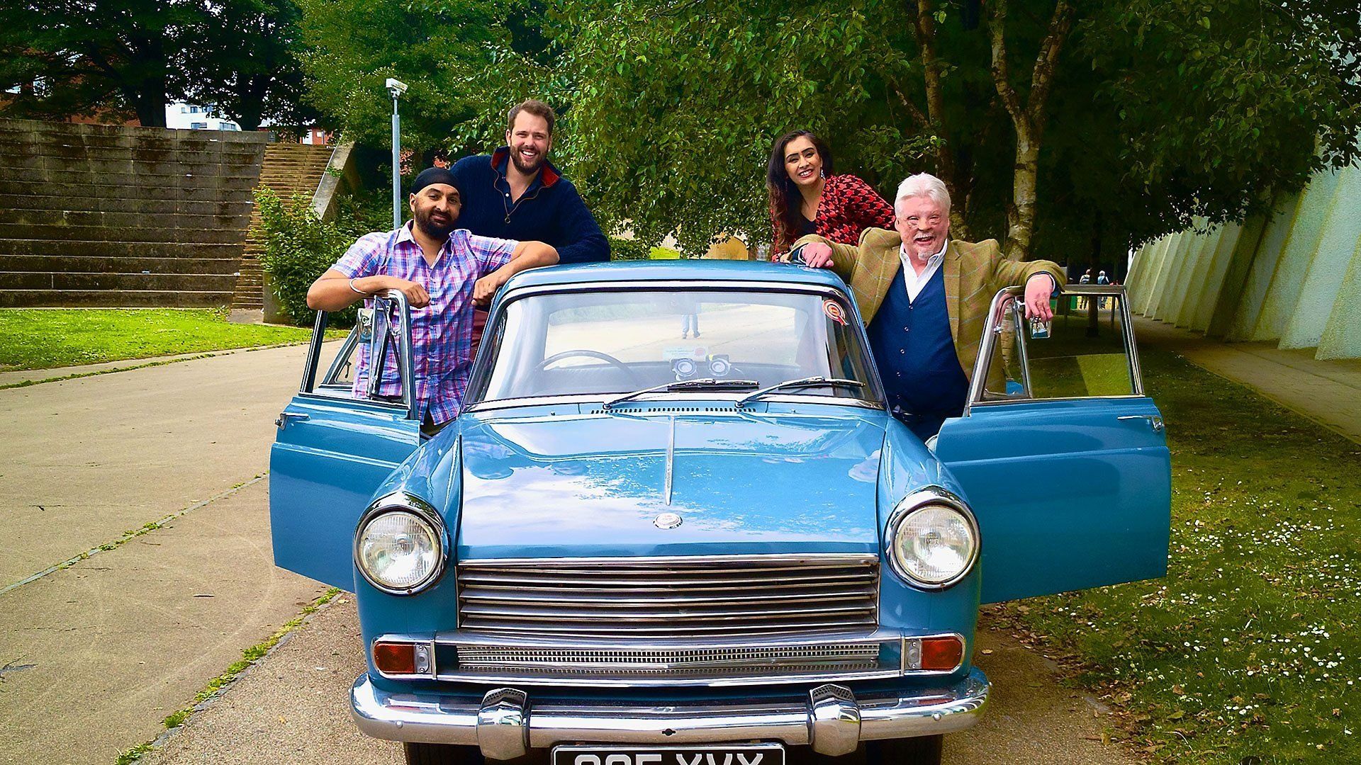 Celebrity Antiques Road Trip background