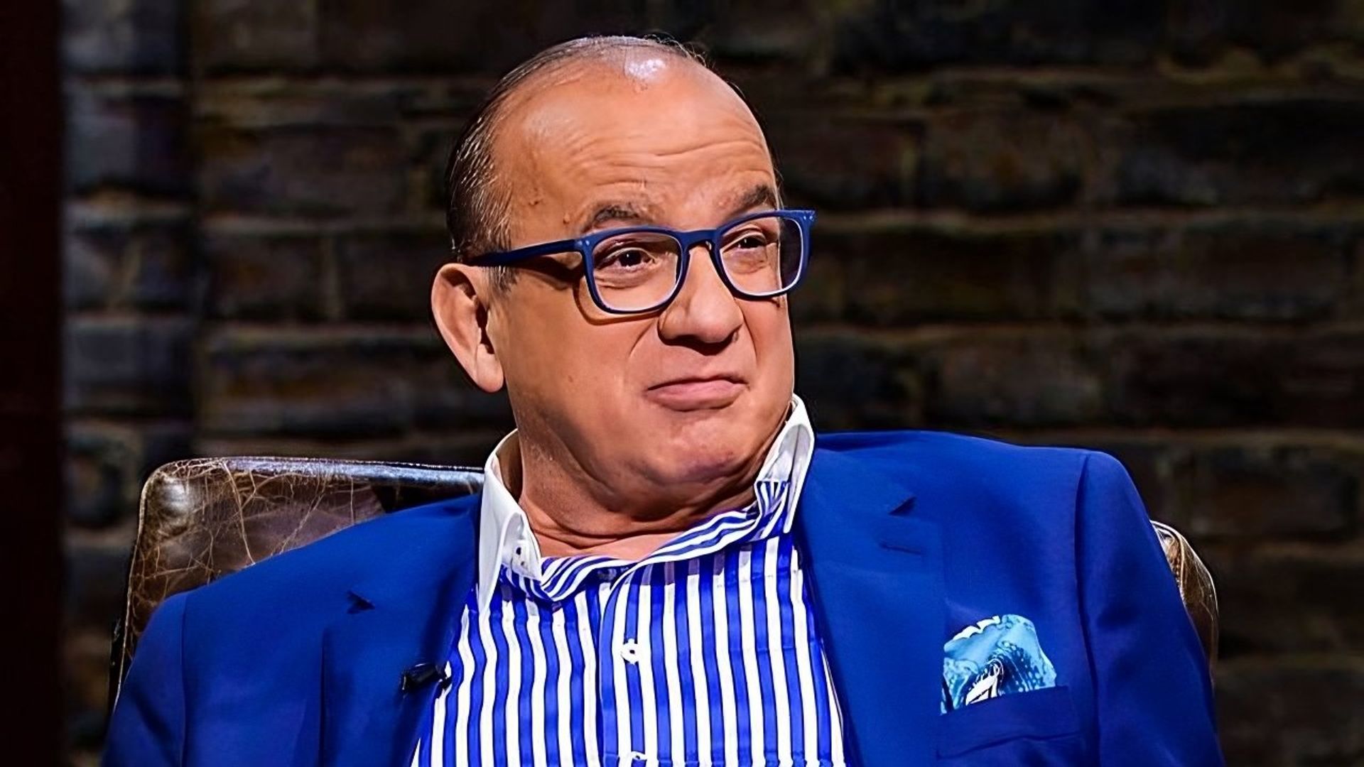 Dragons' Den background
