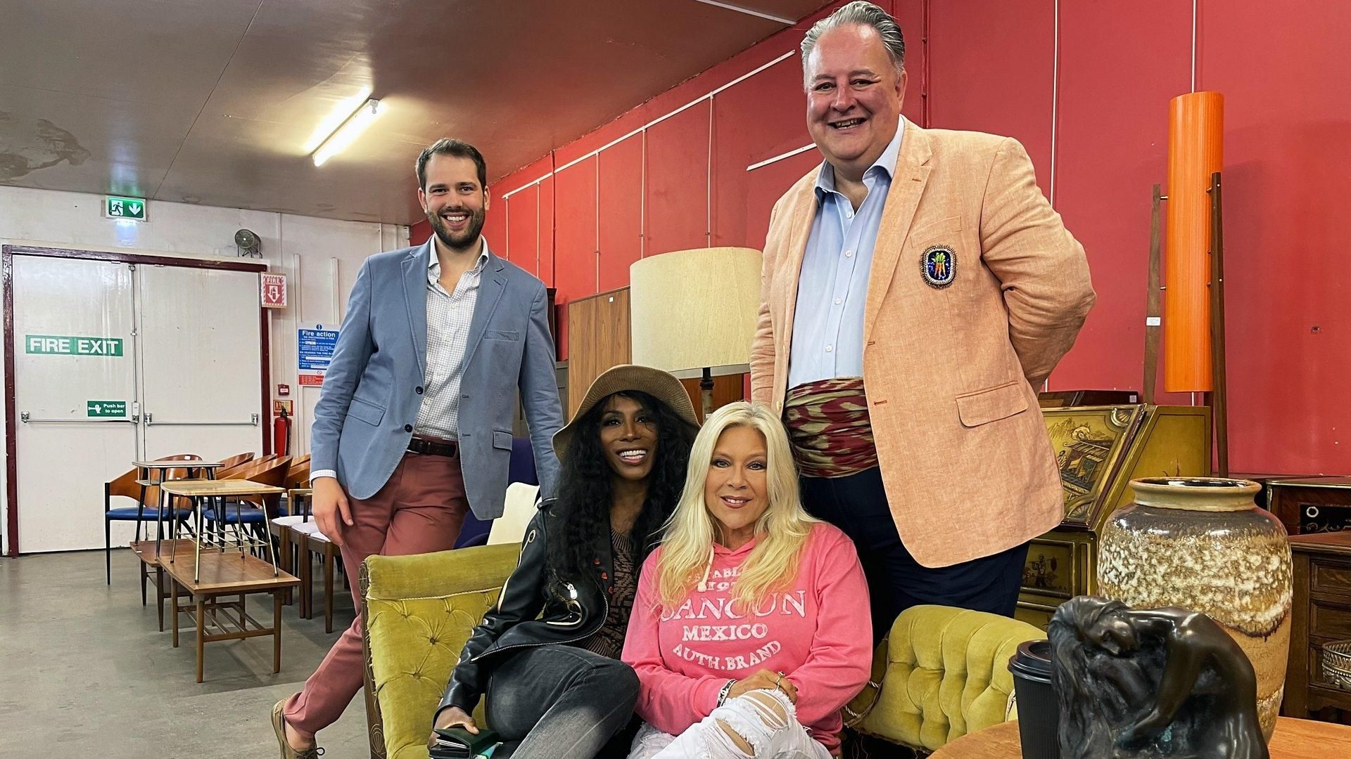 Celebrity Antiques Road Trip background