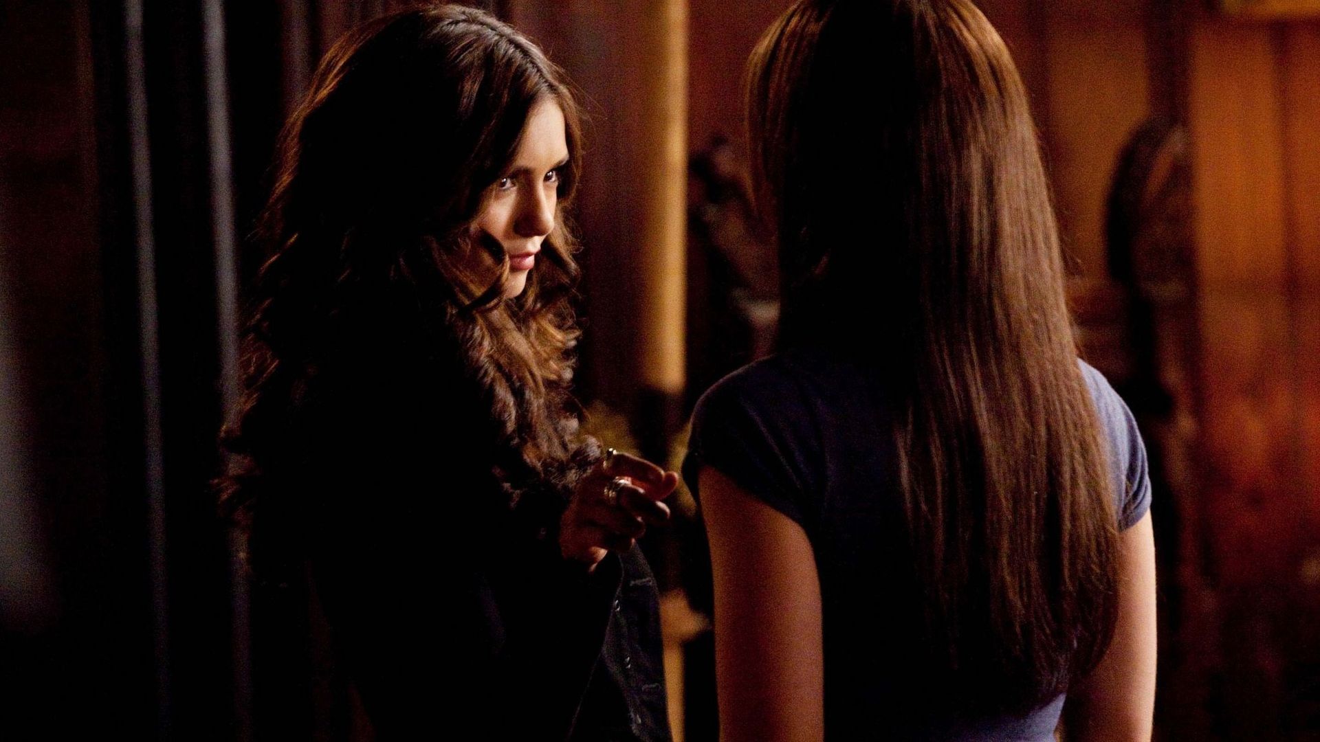 The Vampire Diaries background