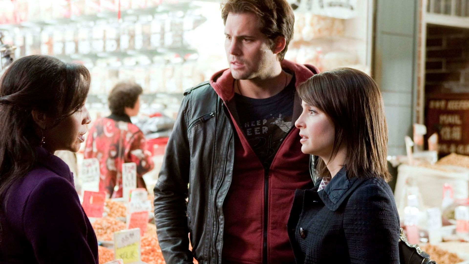 Life Unexpected background