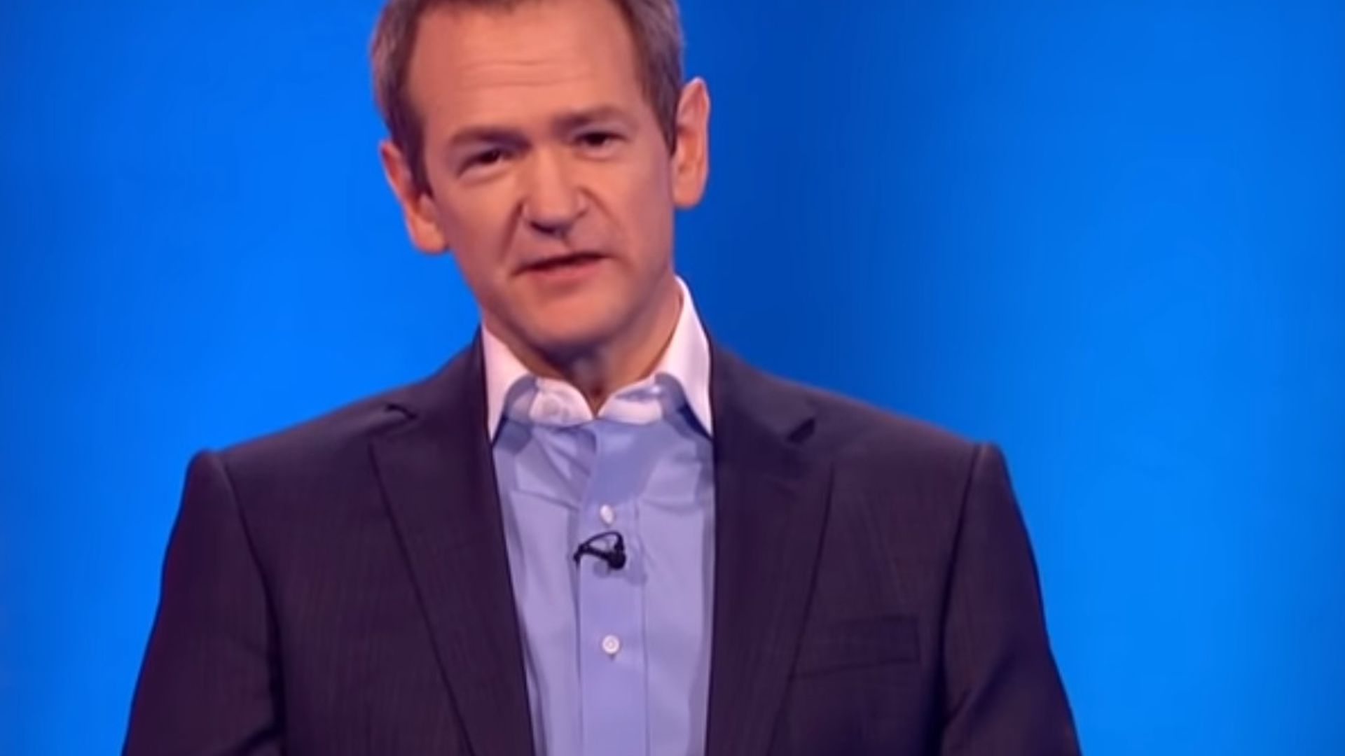 Pointless Celebrities background