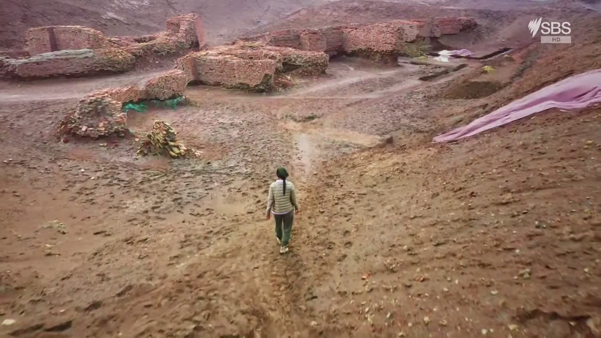 Lost Cities of the Bible background