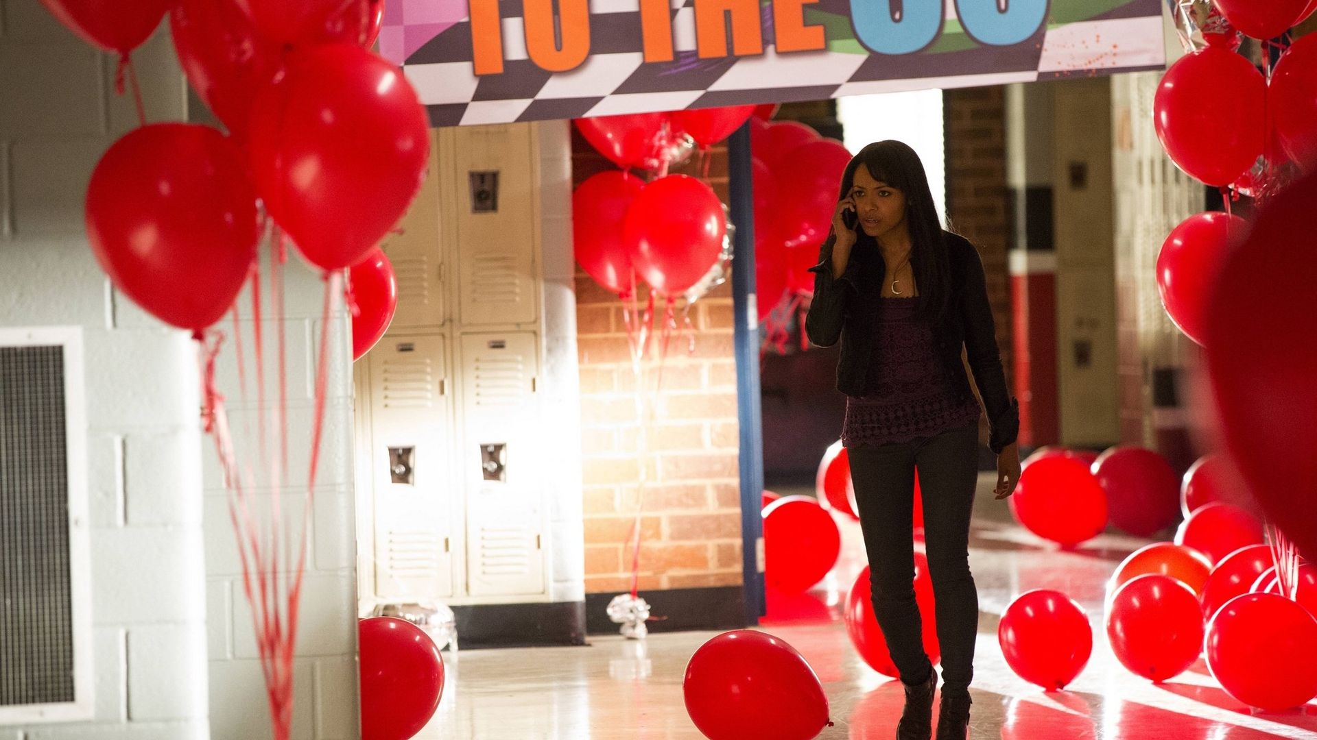 The Vampire Diaries background
