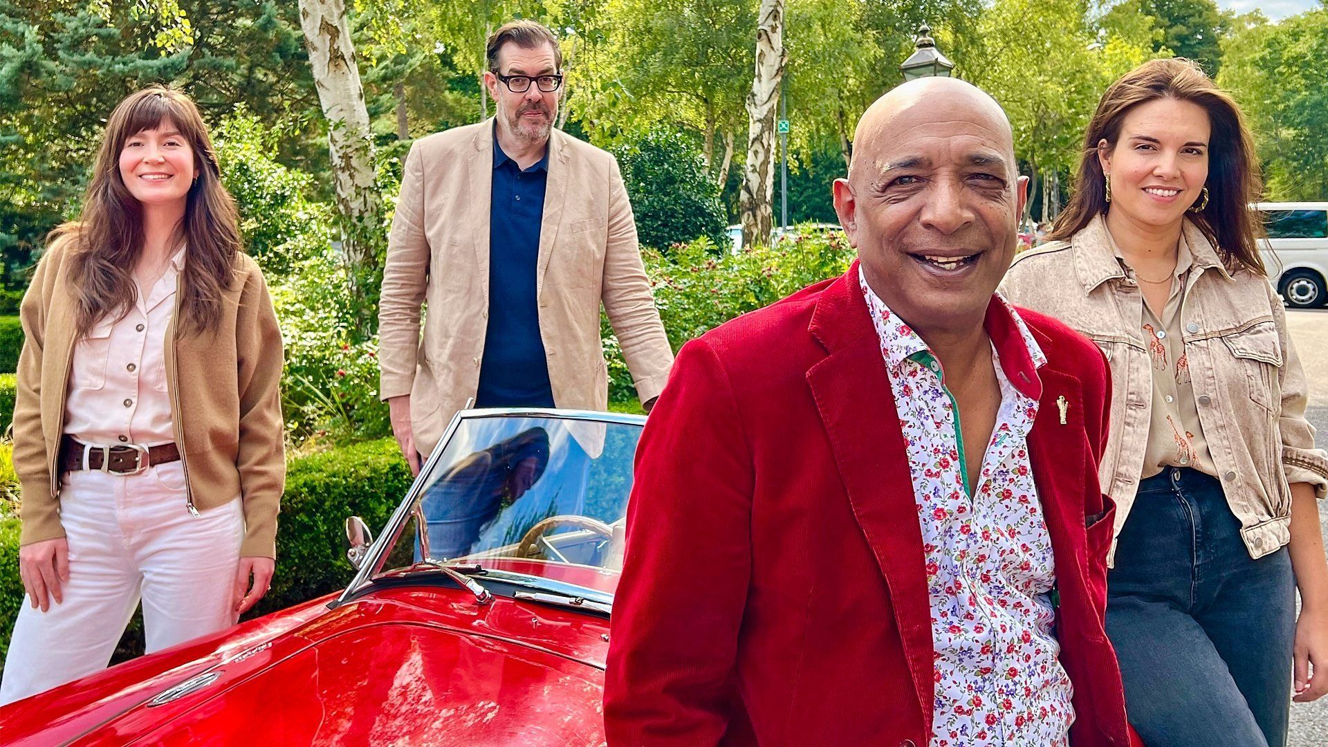 Celebrity Antiques Road Trip background