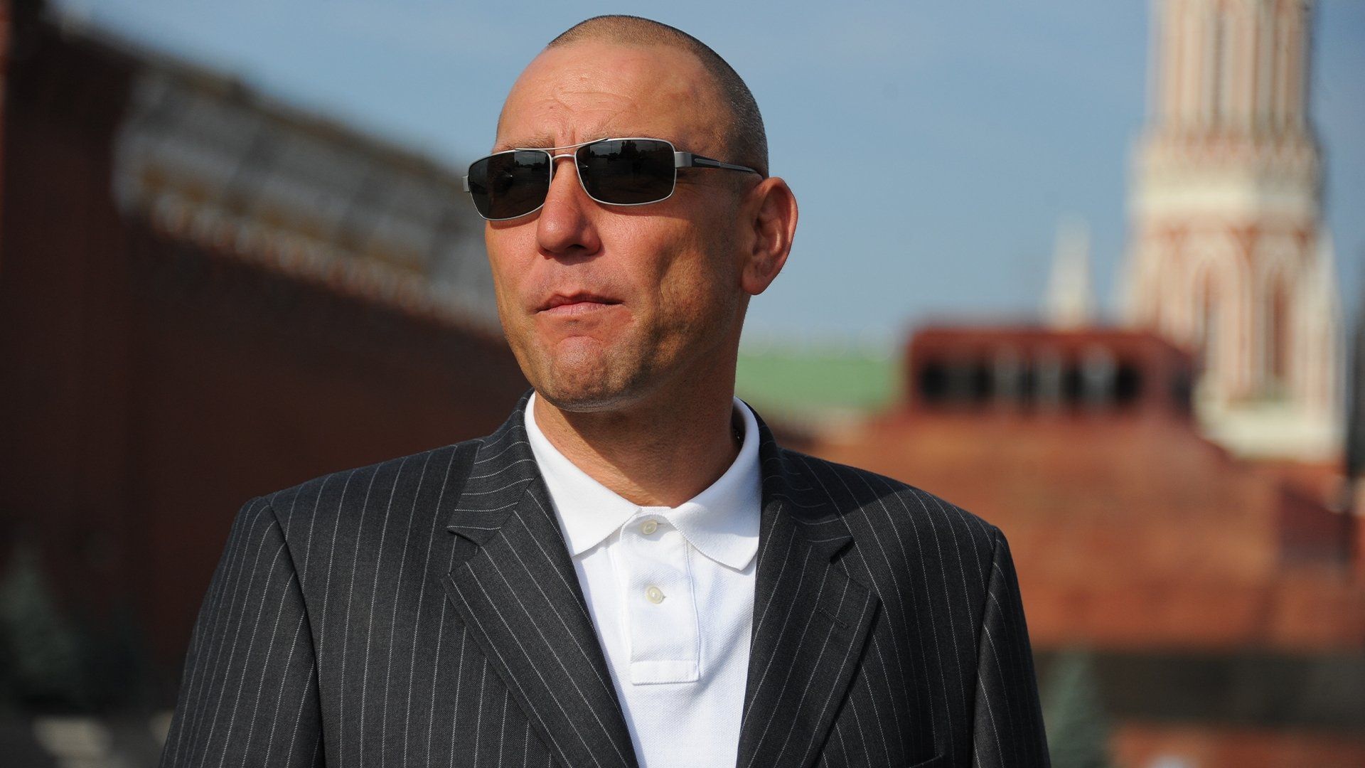 Vinnie Jones: Russia's Toughest background