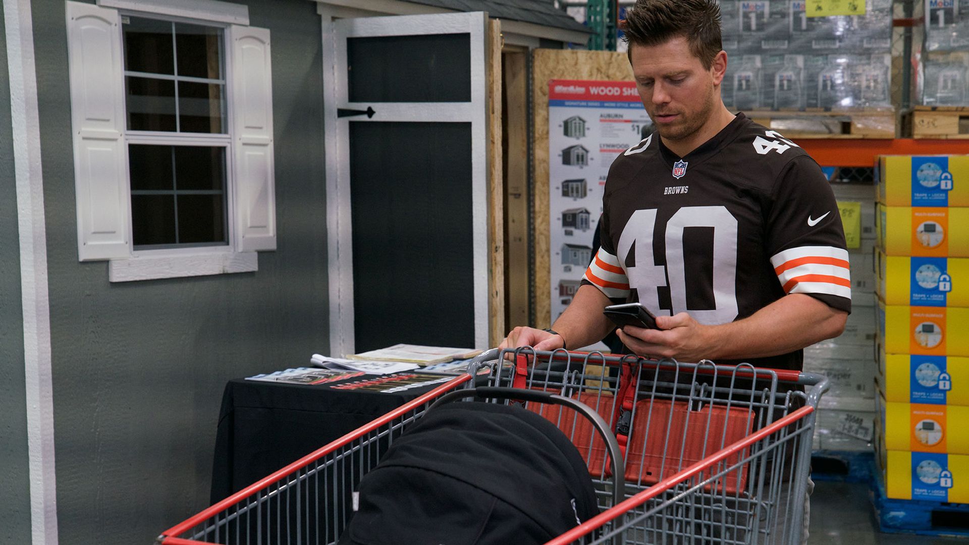 Miz & Mrs. background
