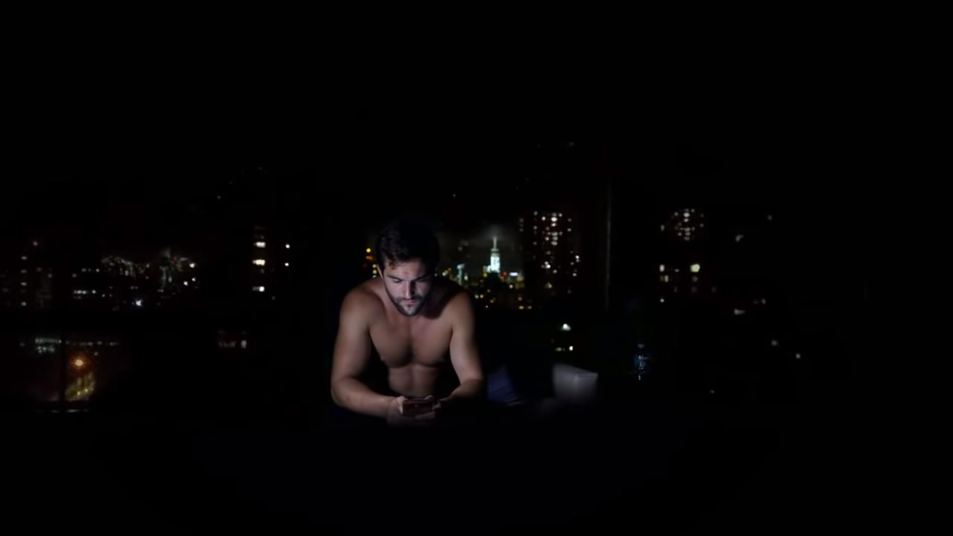 Daddyhunt: The Serial background