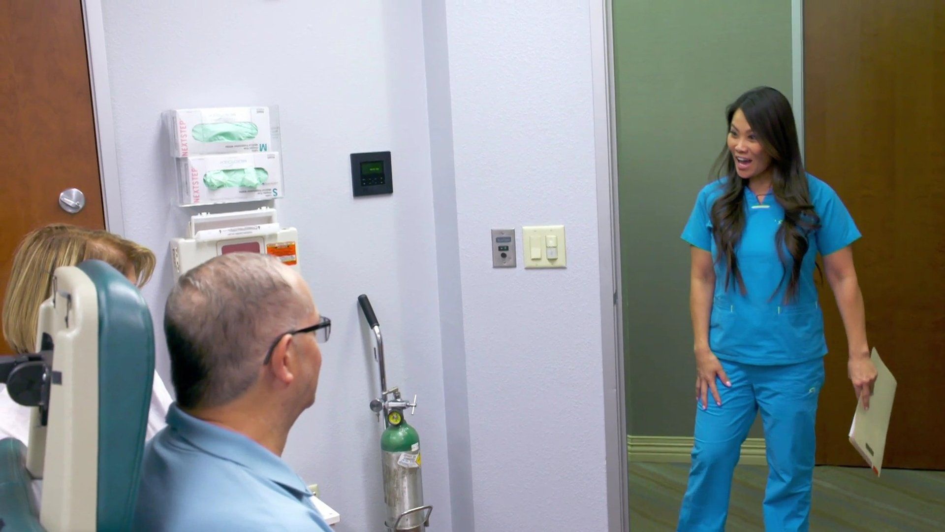 Dr. Pimple Popper background