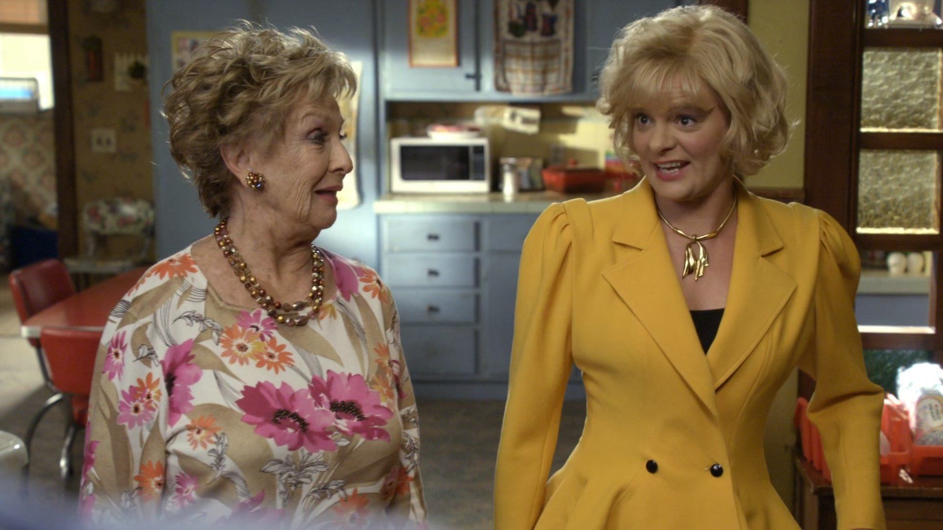Raising Hope background
