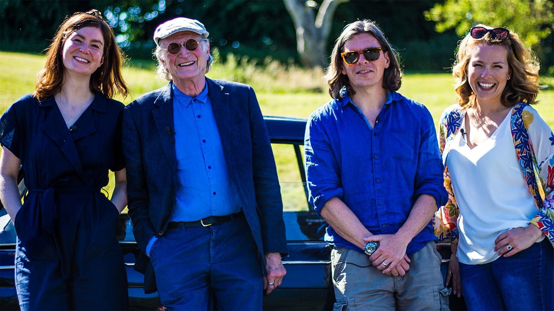 Celebrity Antiques Road Trip background