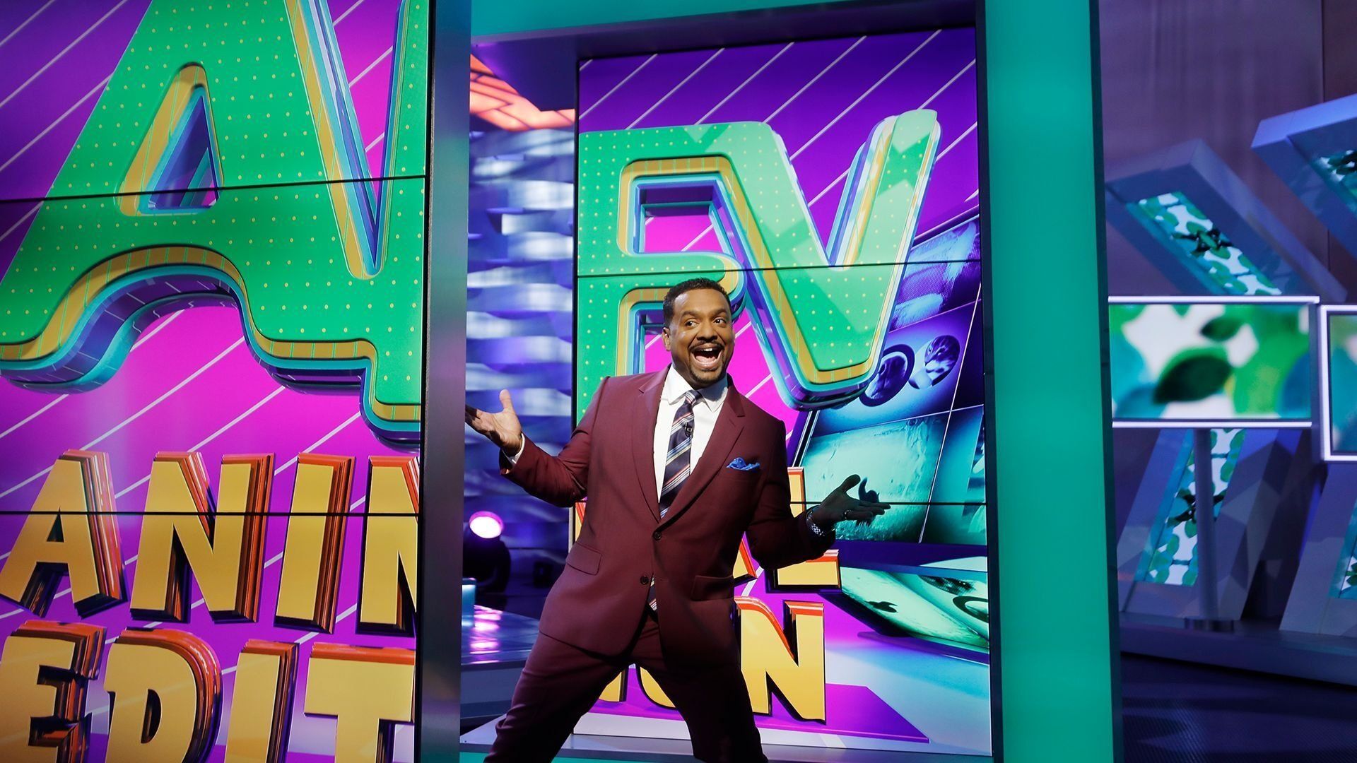 America's Funniest Videos: Animal Edition background