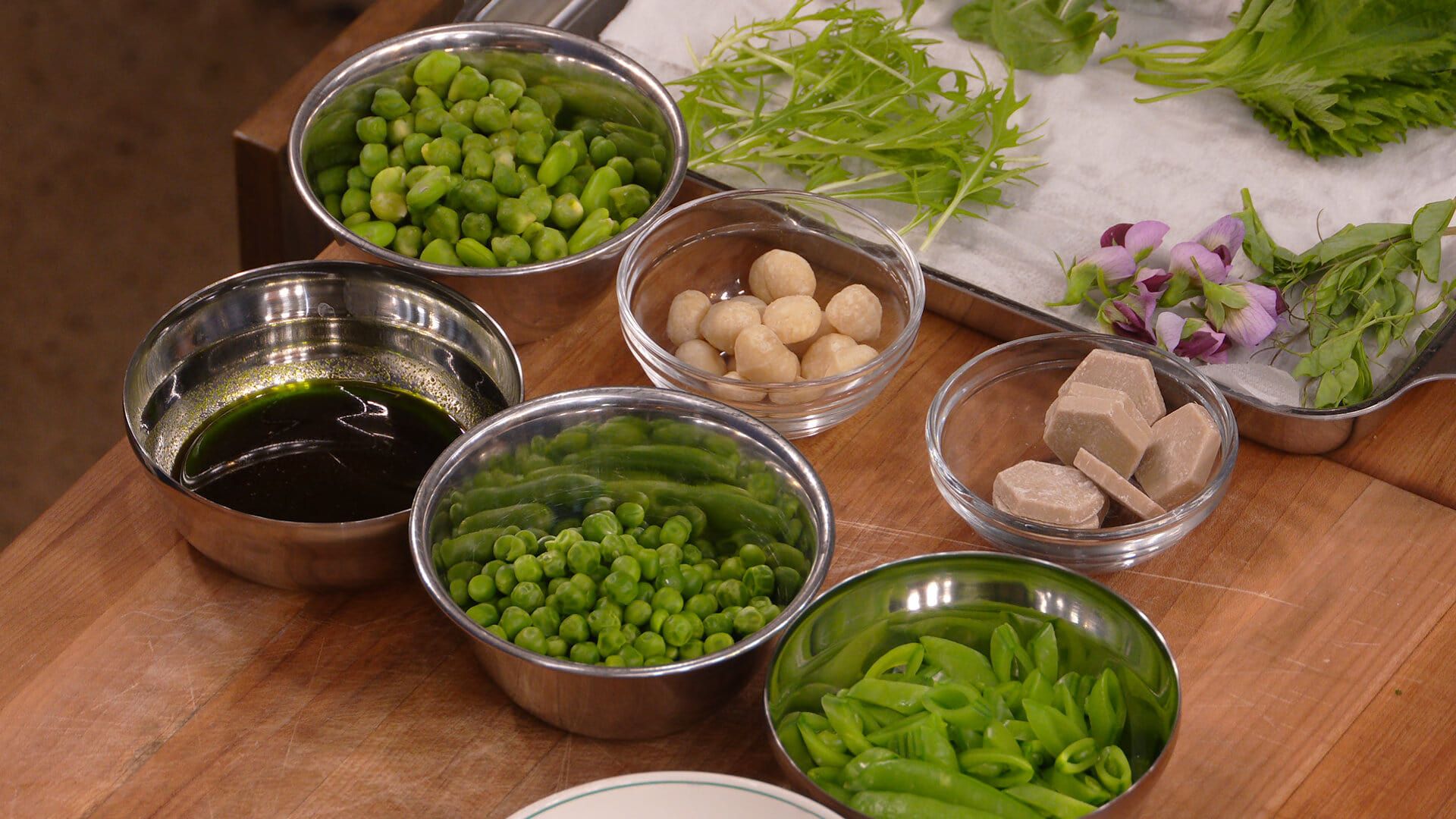 Dinner Time Live with David Chang background