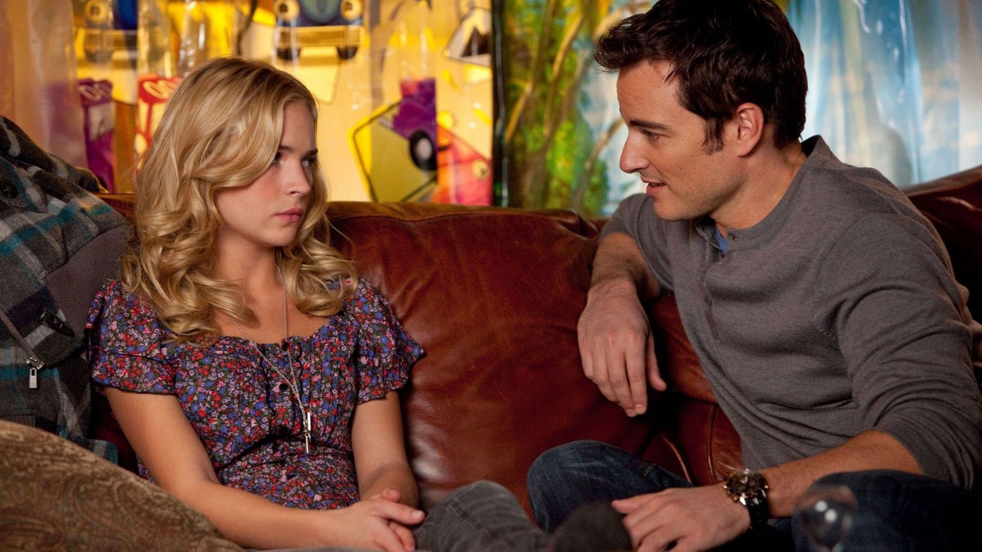 Life Unexpected background