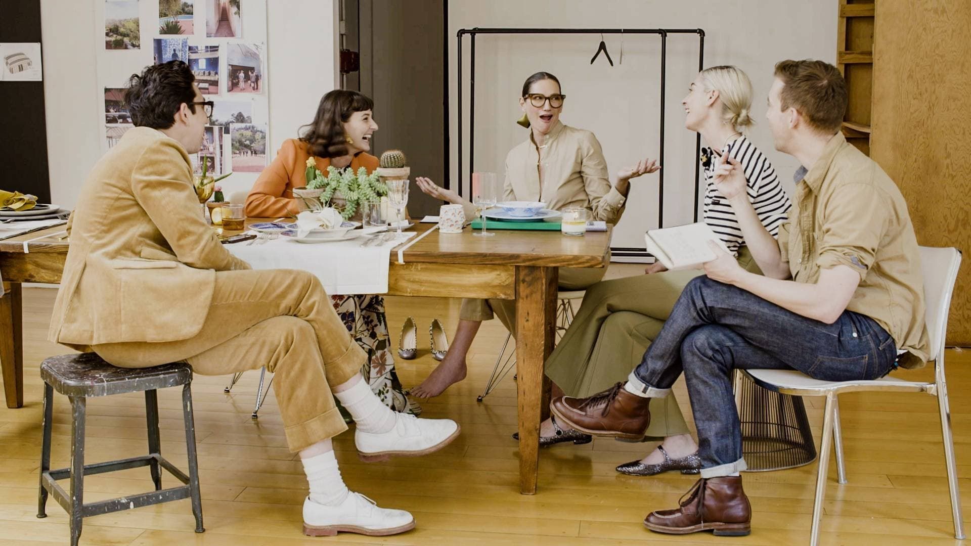 Stylish with Jenna Lyons background