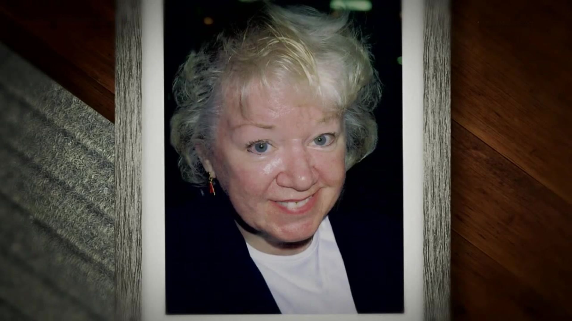 On the Case with Paula Zahn background