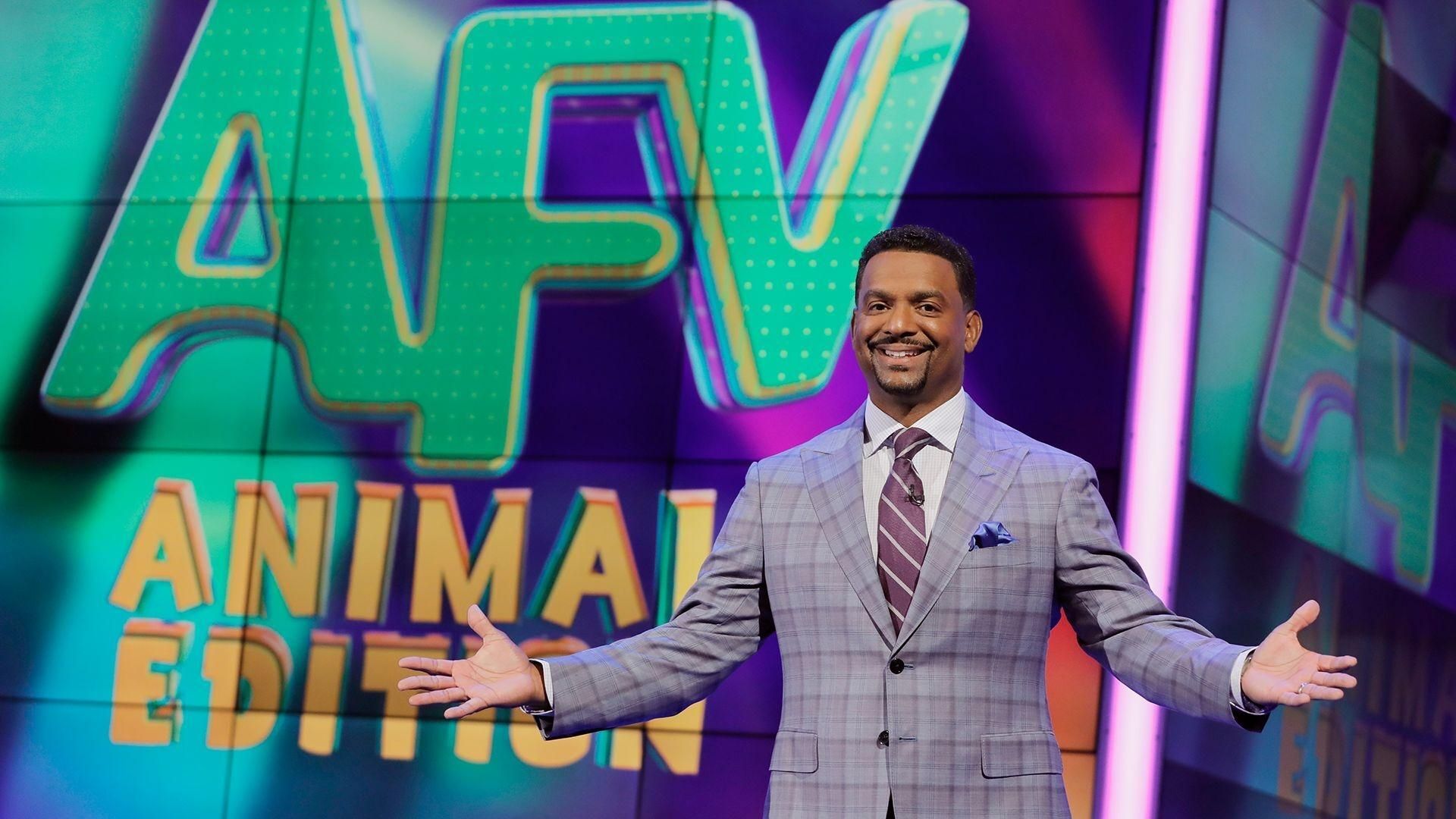America's Funniest Videos: Animal Edition background