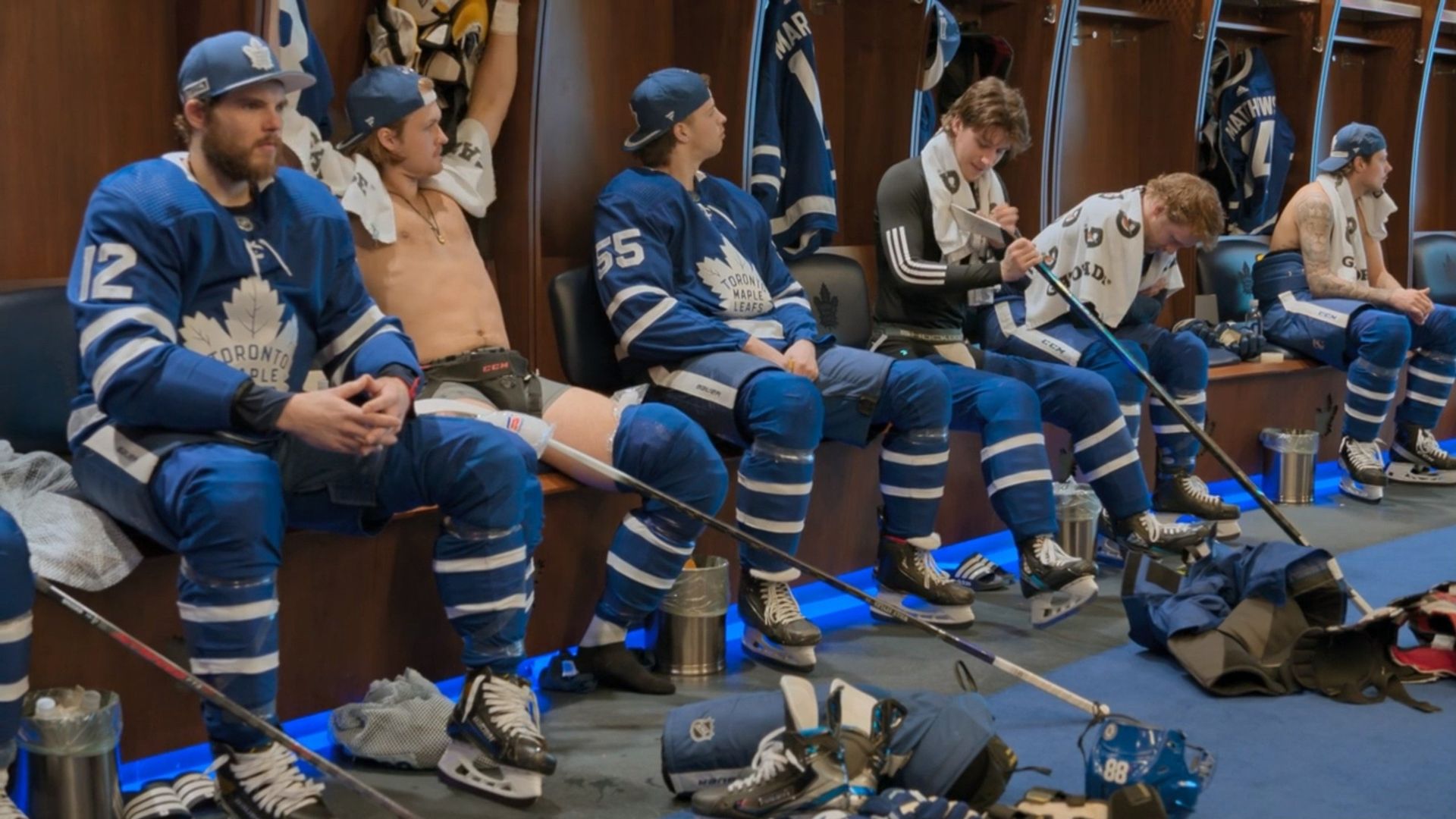 All or Nothing: Toronto Maple Leafs background