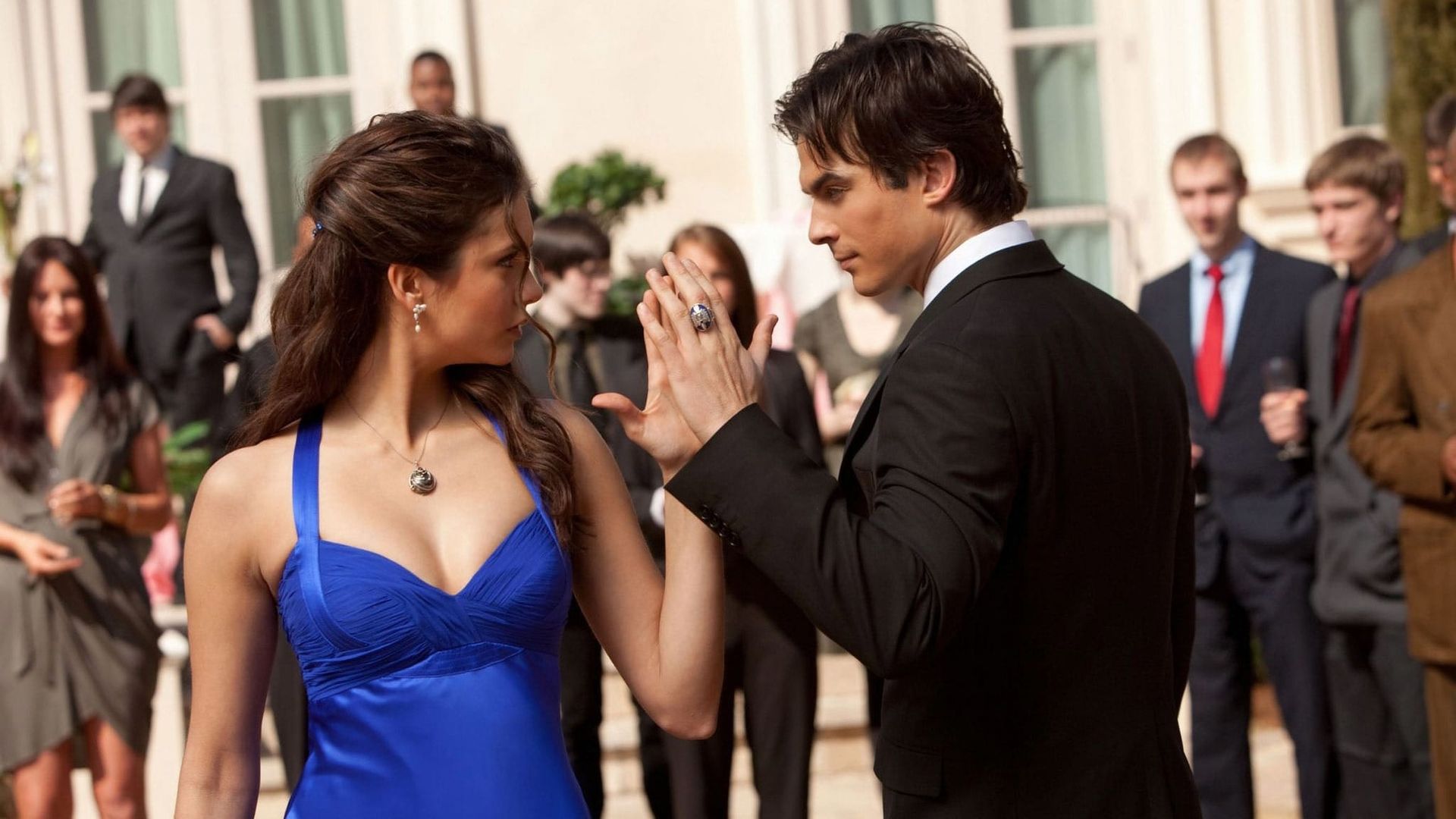 The Vampire Diaries background