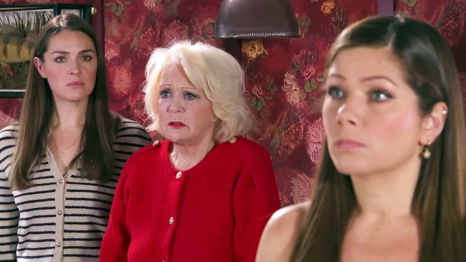 Hollyoaks background