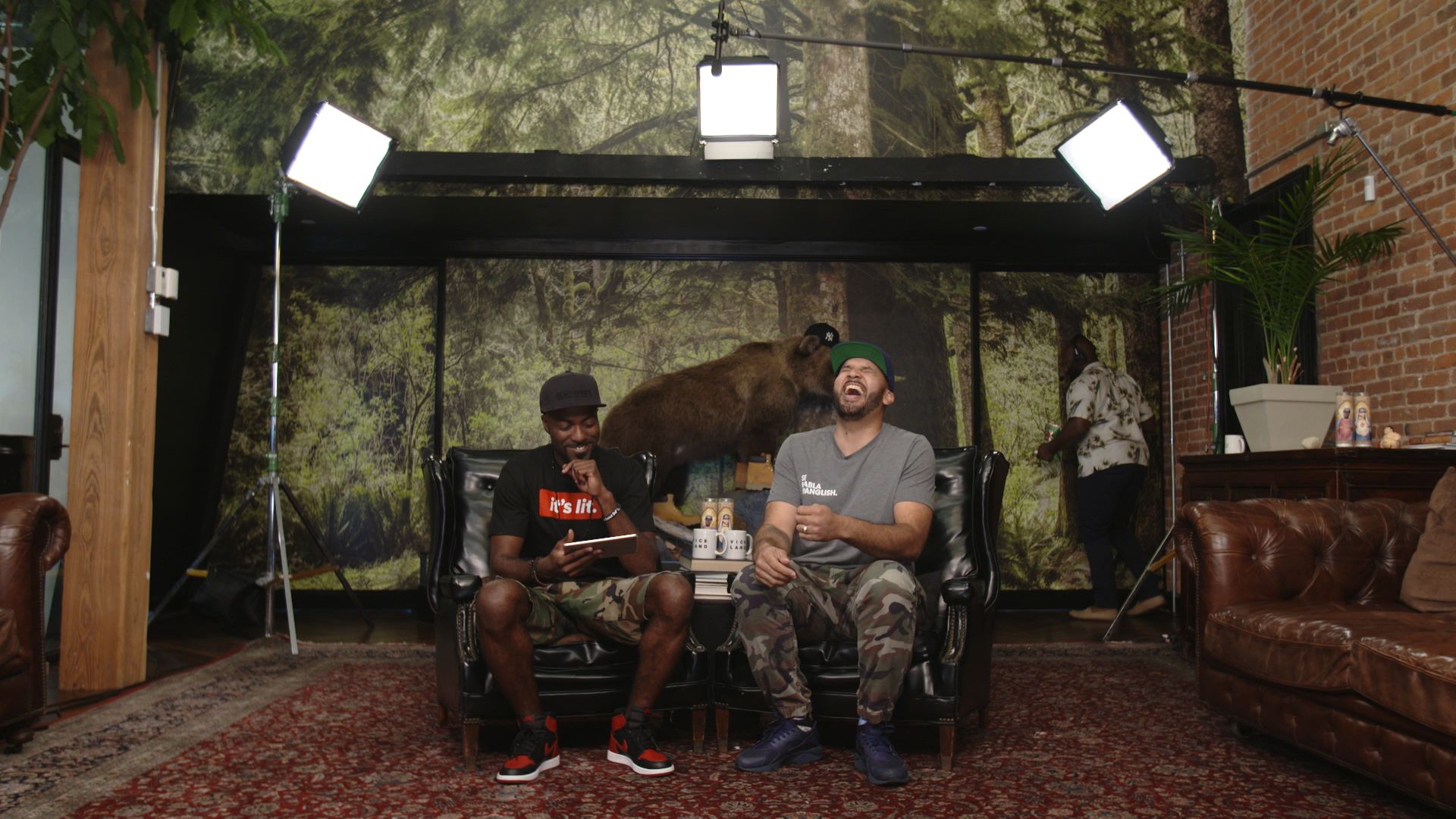 Desus & Mero background