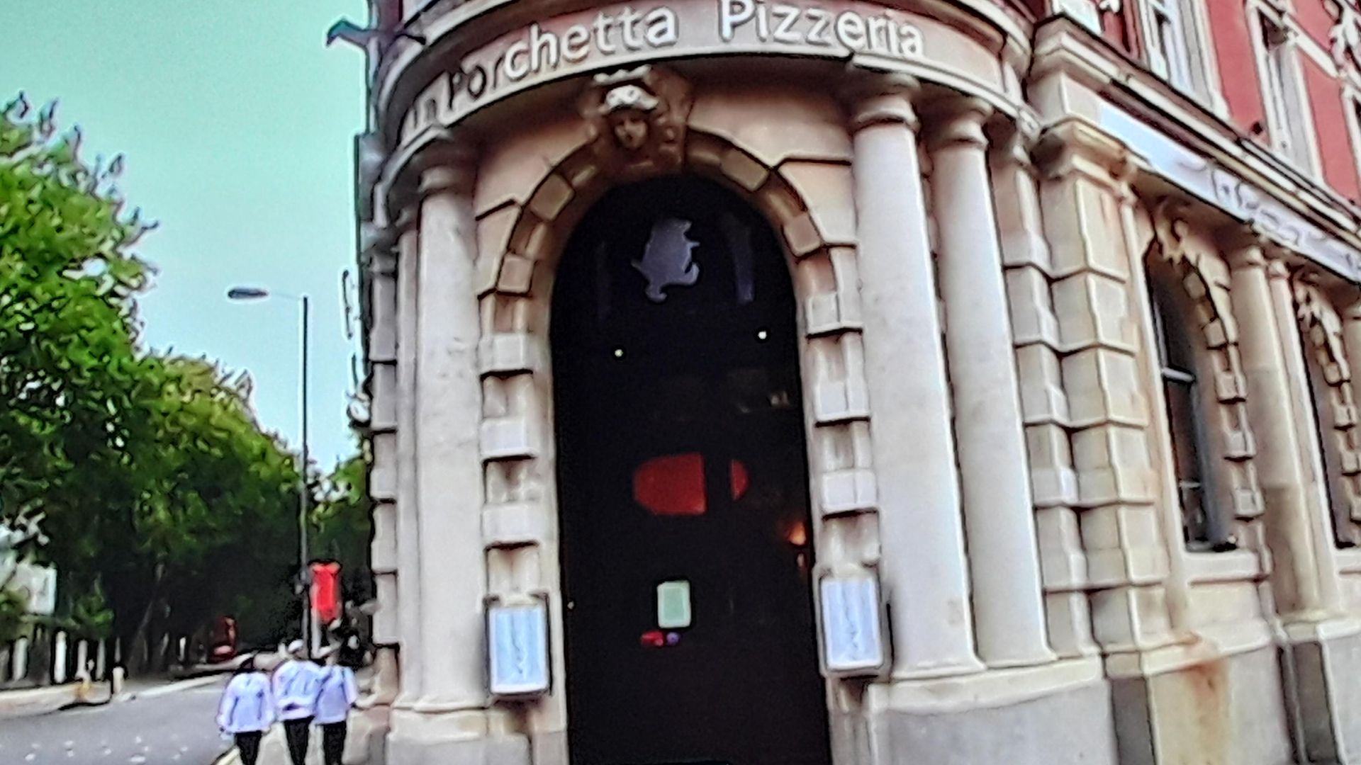 Masterchef Goes Large background