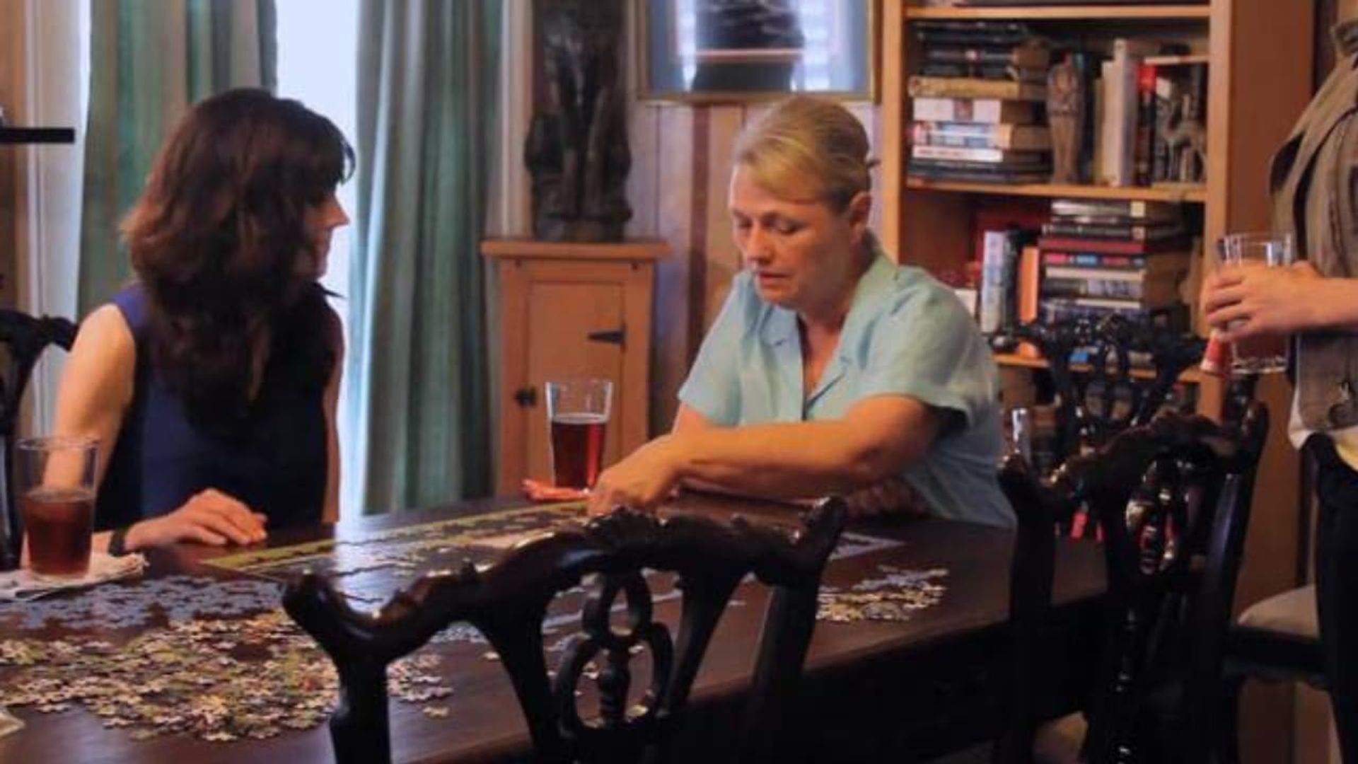 Nikki & Nora: The N&N Files background
