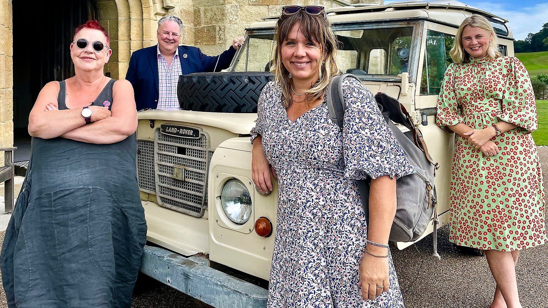 Celebrity Antiques Road Trip background