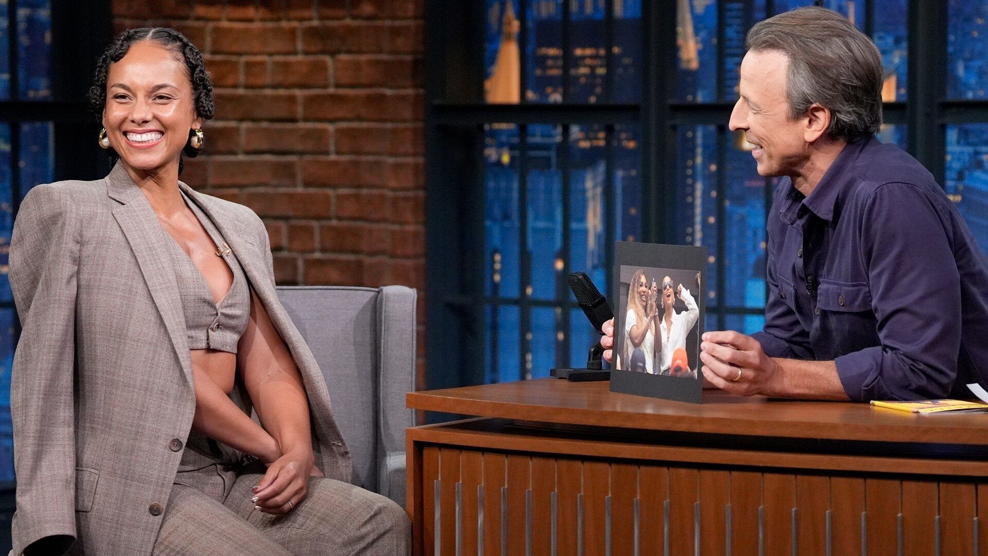Late Night with Seth Meyers background