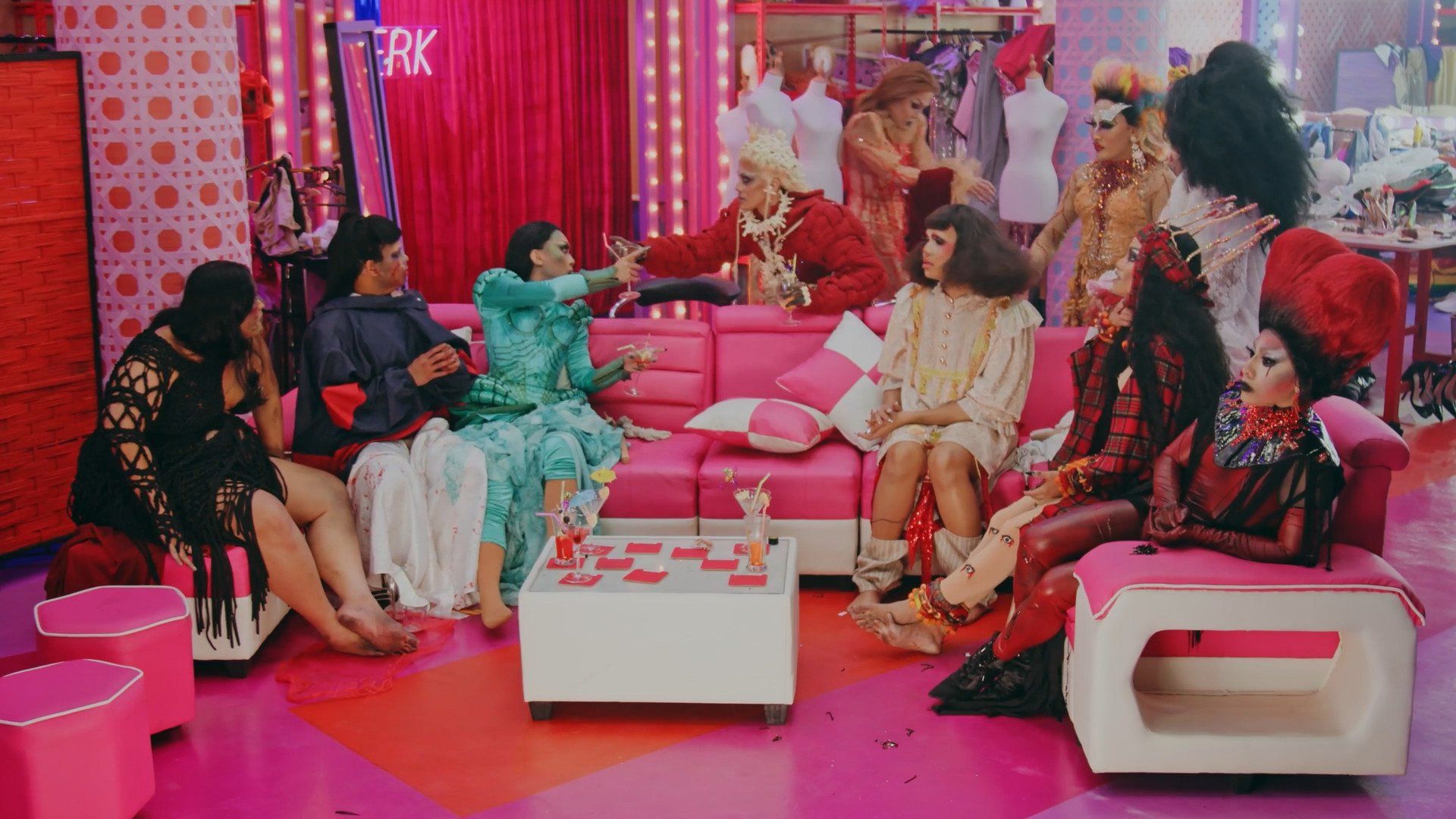 Drag Race Philippines: Untucked! background