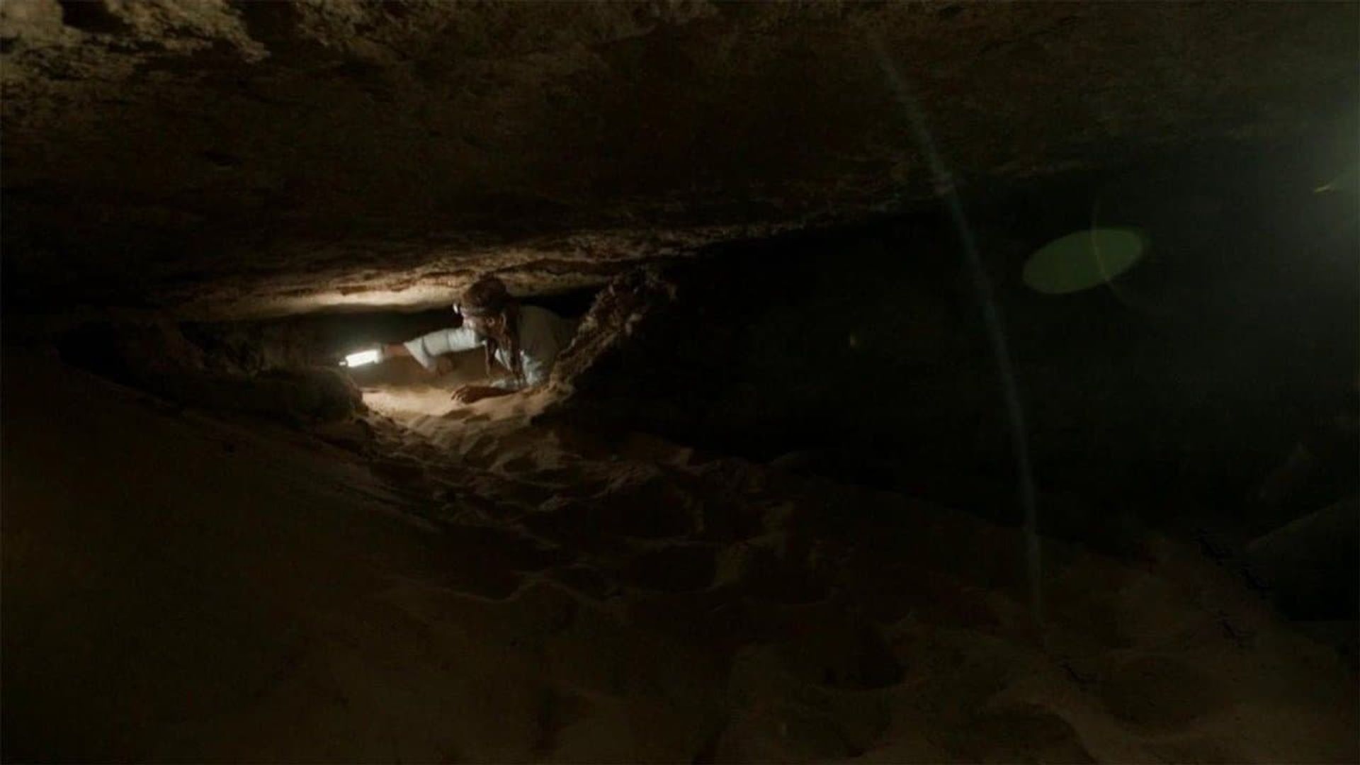 Fiennes: Return to the Nile background