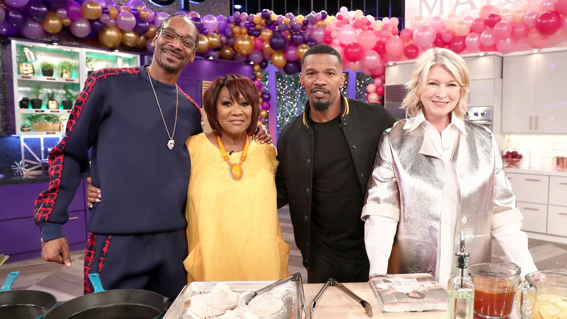 Martha & Snoop's Potluck Party Challenge background