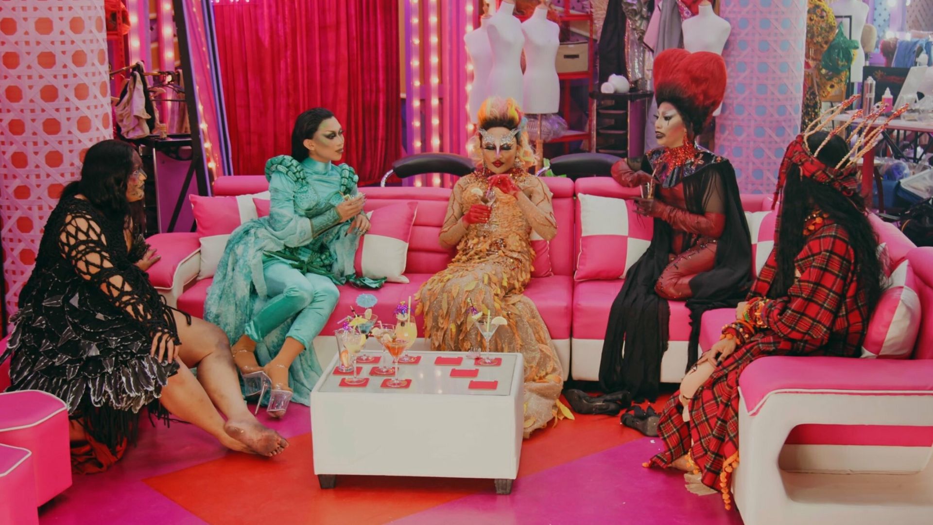 Drag Race Philippines: Untucked! background