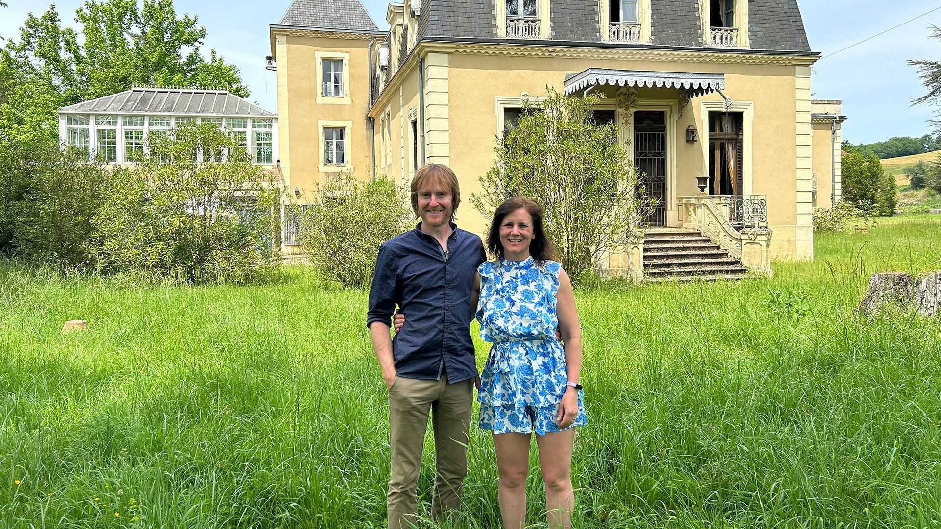 Chateau DIY background