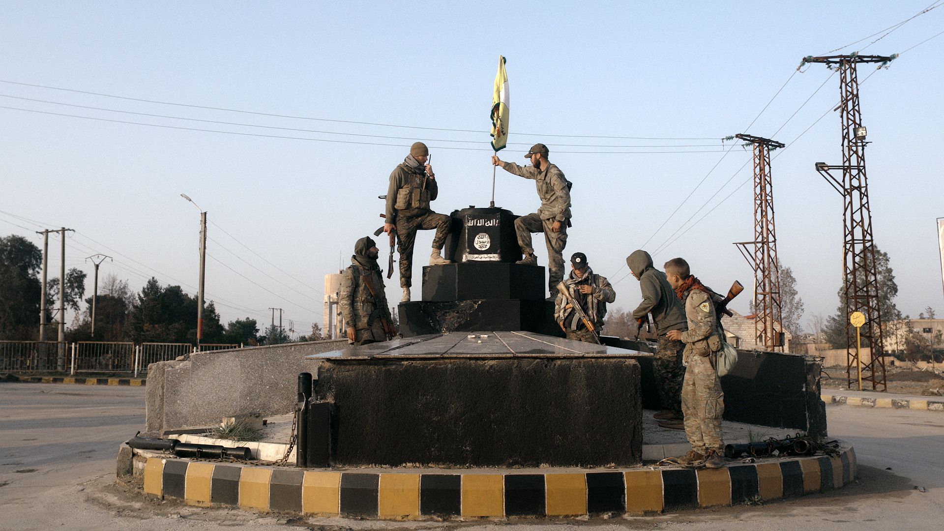 Hunting ISIS background