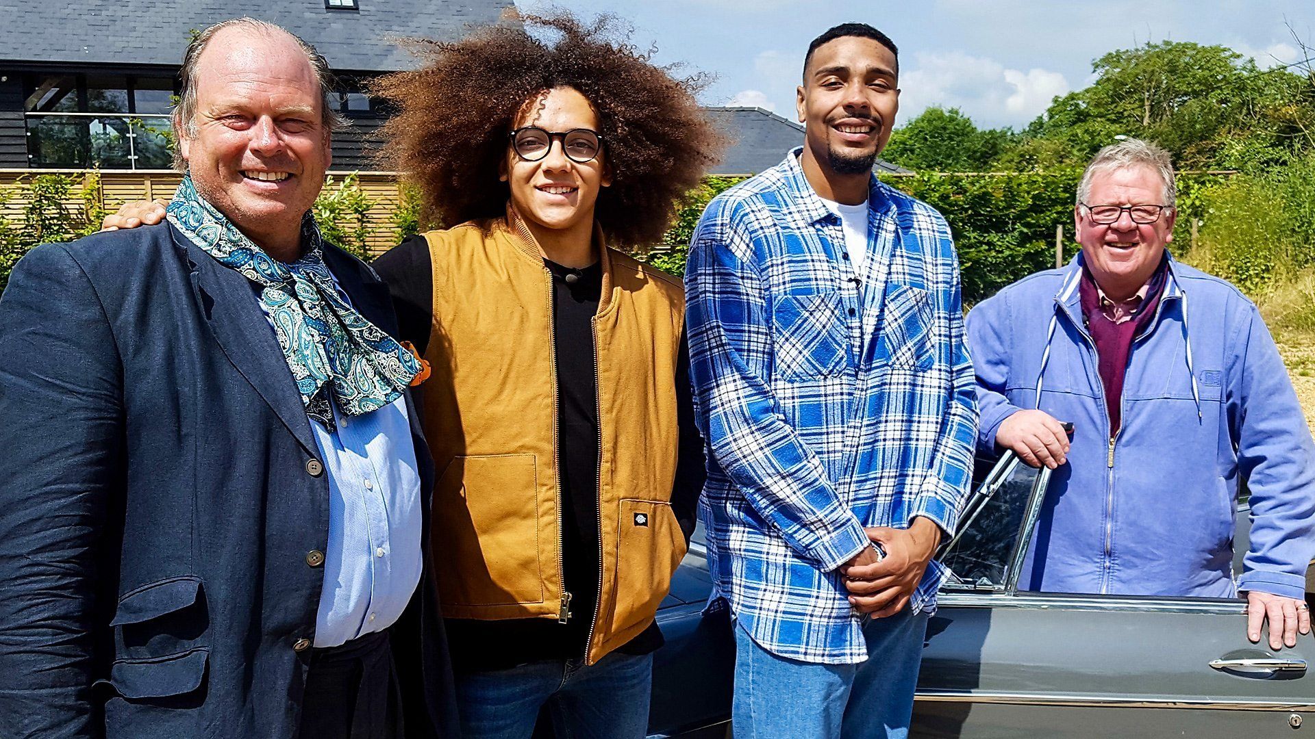 Celebrity Antiques Road Trip background